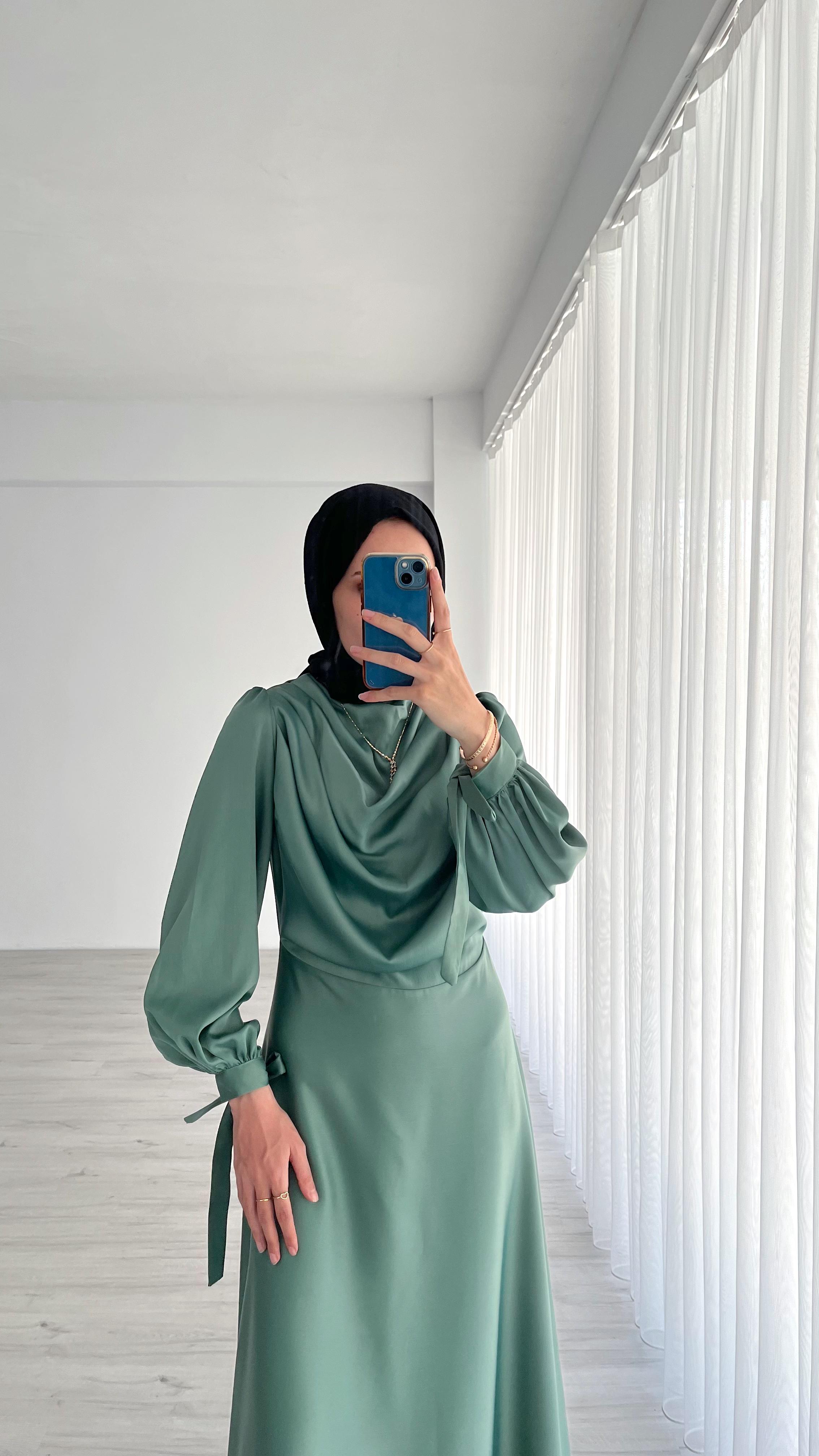 ARMİN SATEN ELBİSE 