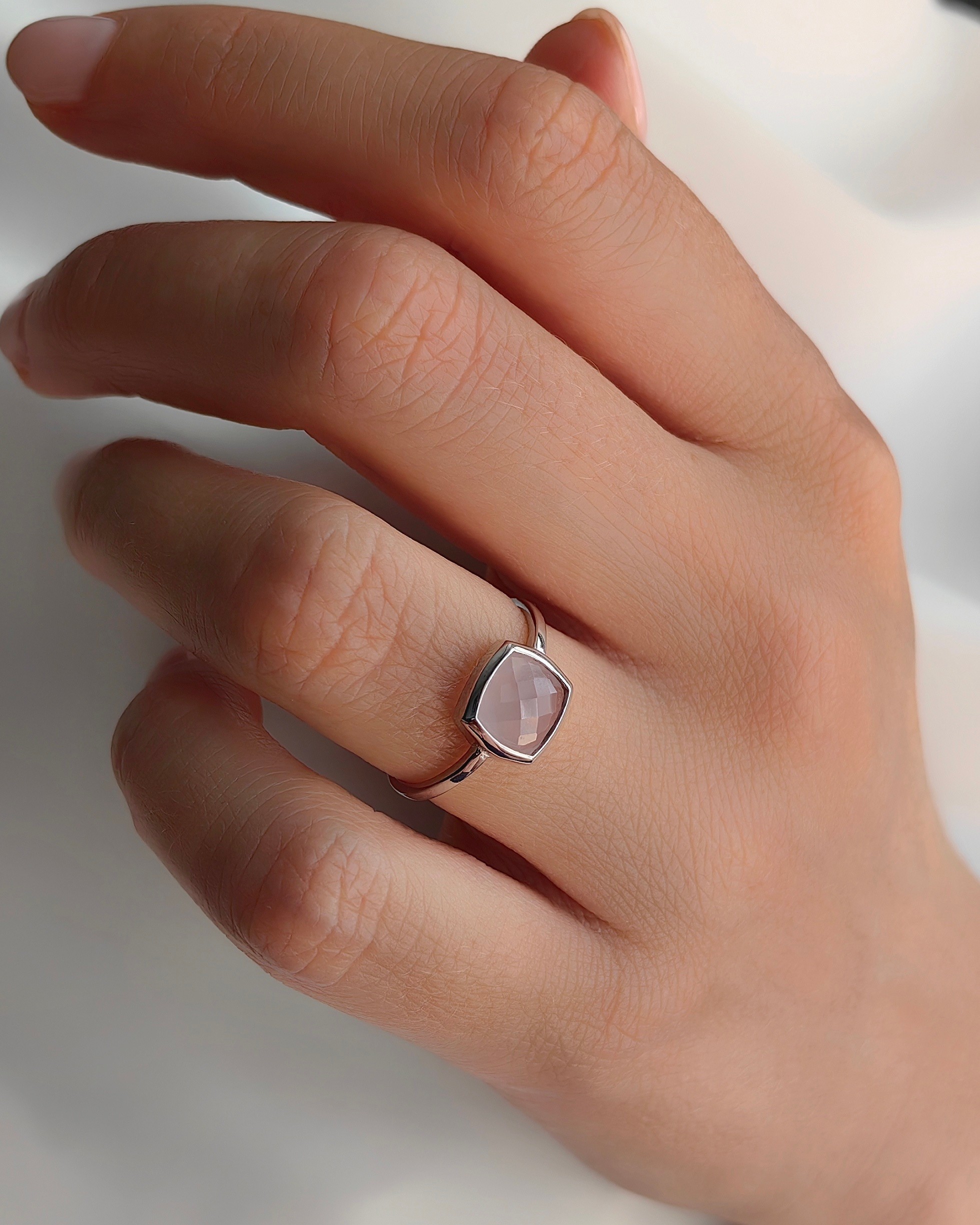 Pembe Quartz Taşlı Gümüş Yüzük - Beyaz Altın