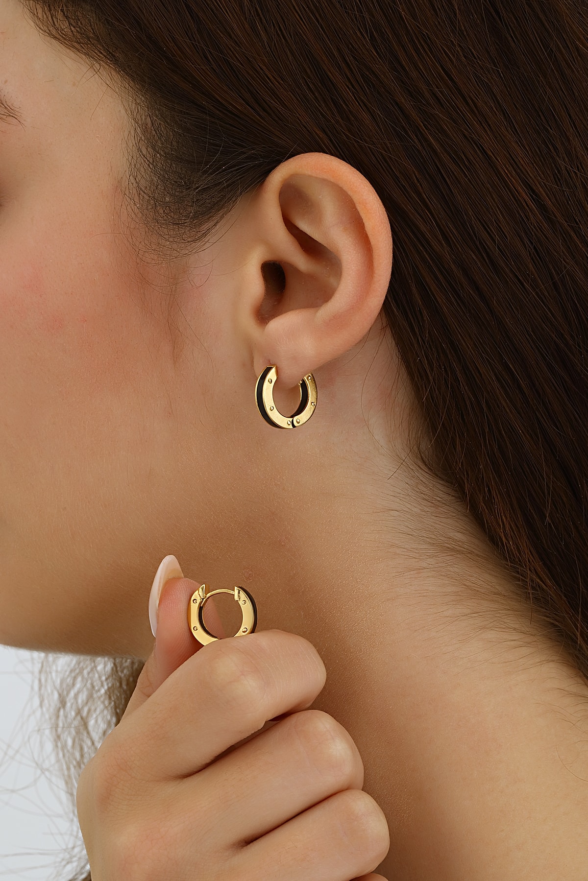 Mikron Altın Kaplama Gümüş Siyah İşlemeli Halka Küpe