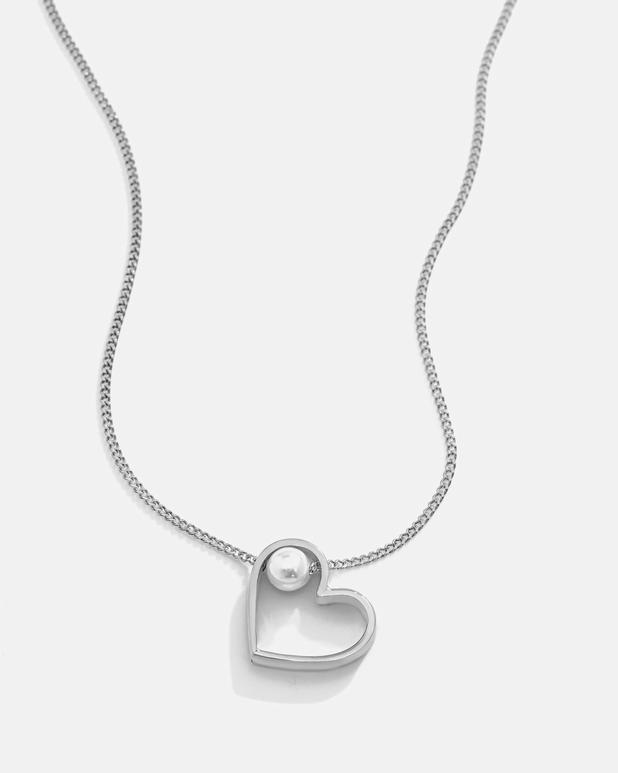 Collier coeur en perles en argent