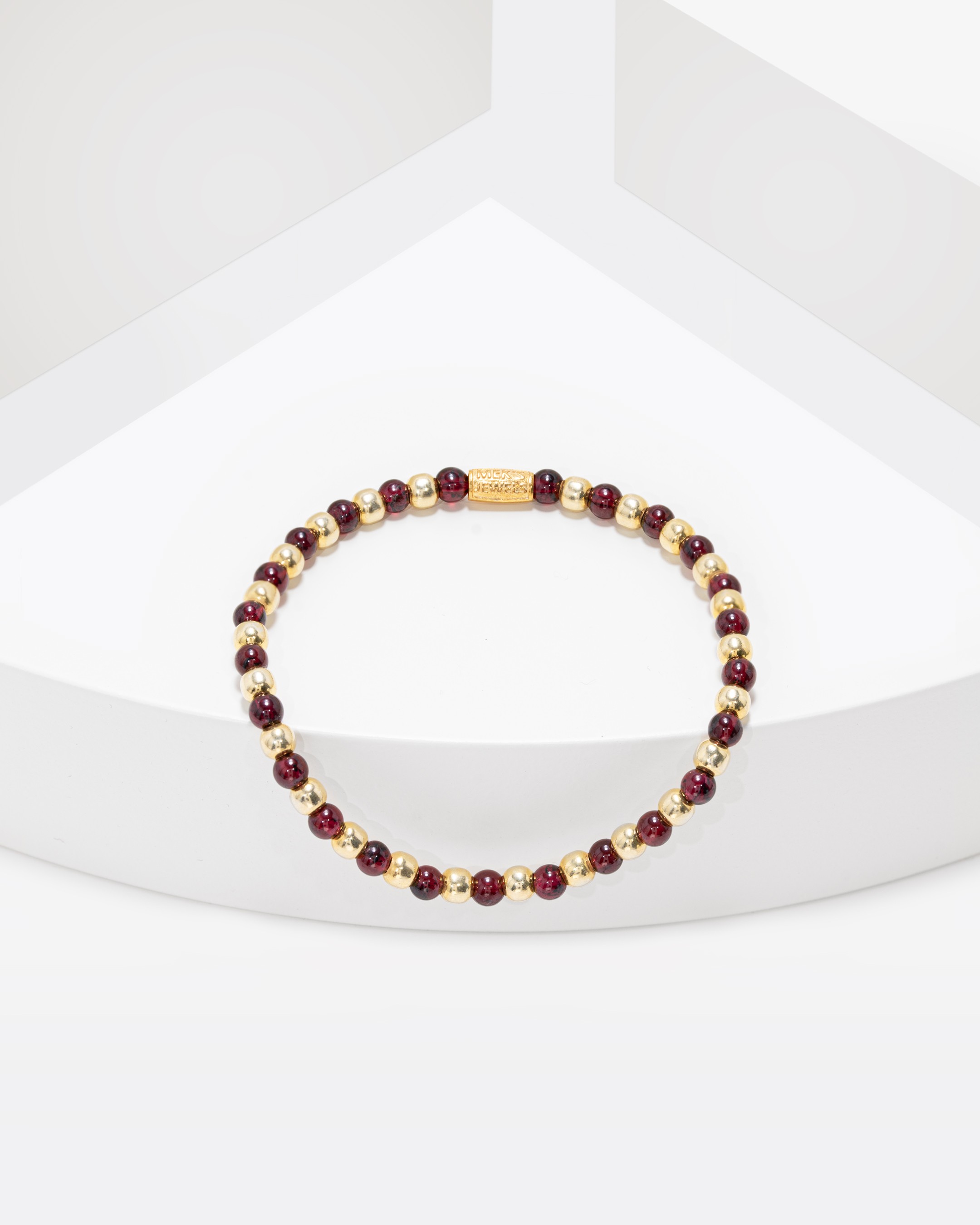 17.4 Carat Garnet Silver Bracelet - Gold