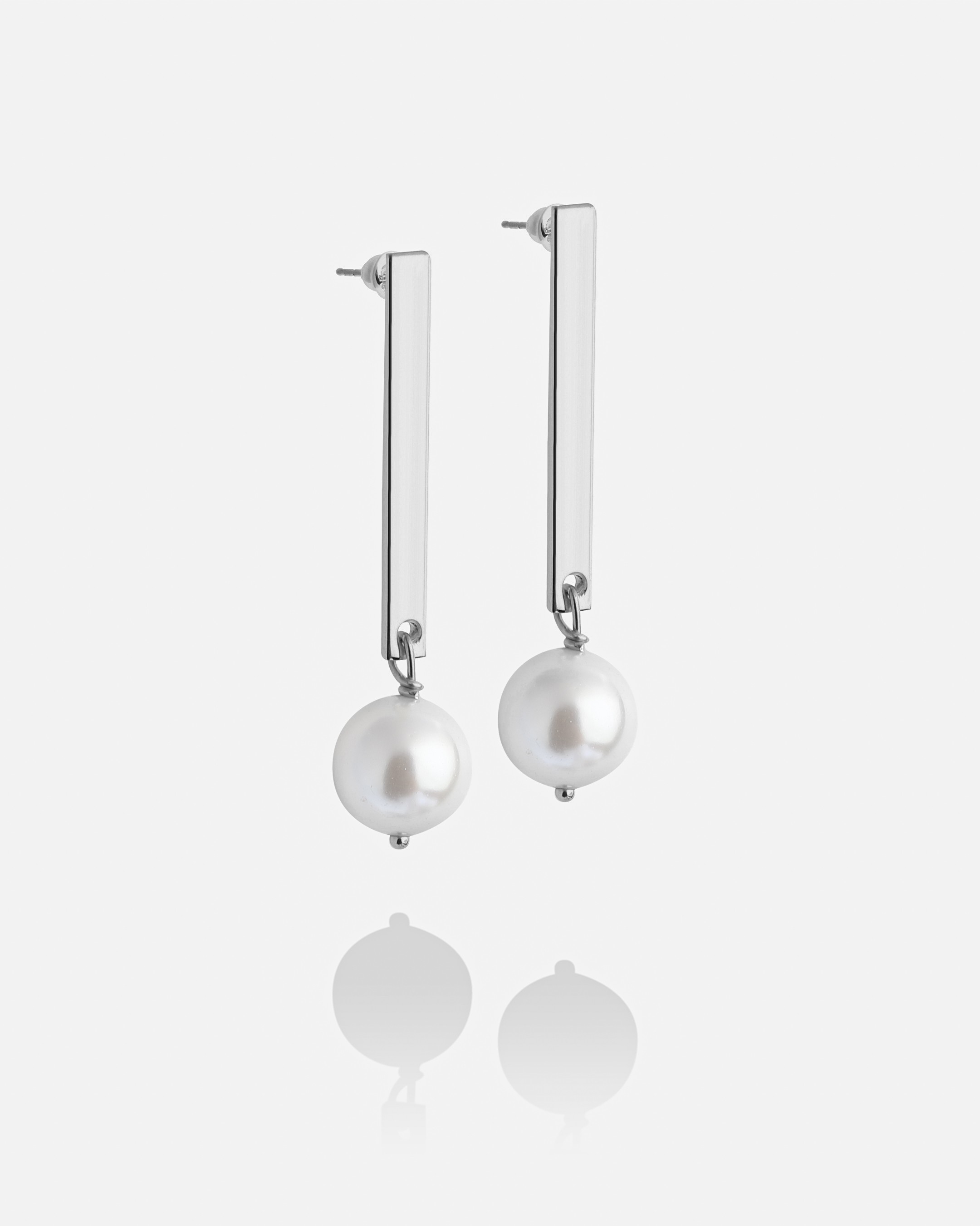 Silver Design Pearl Earrings - White Gold