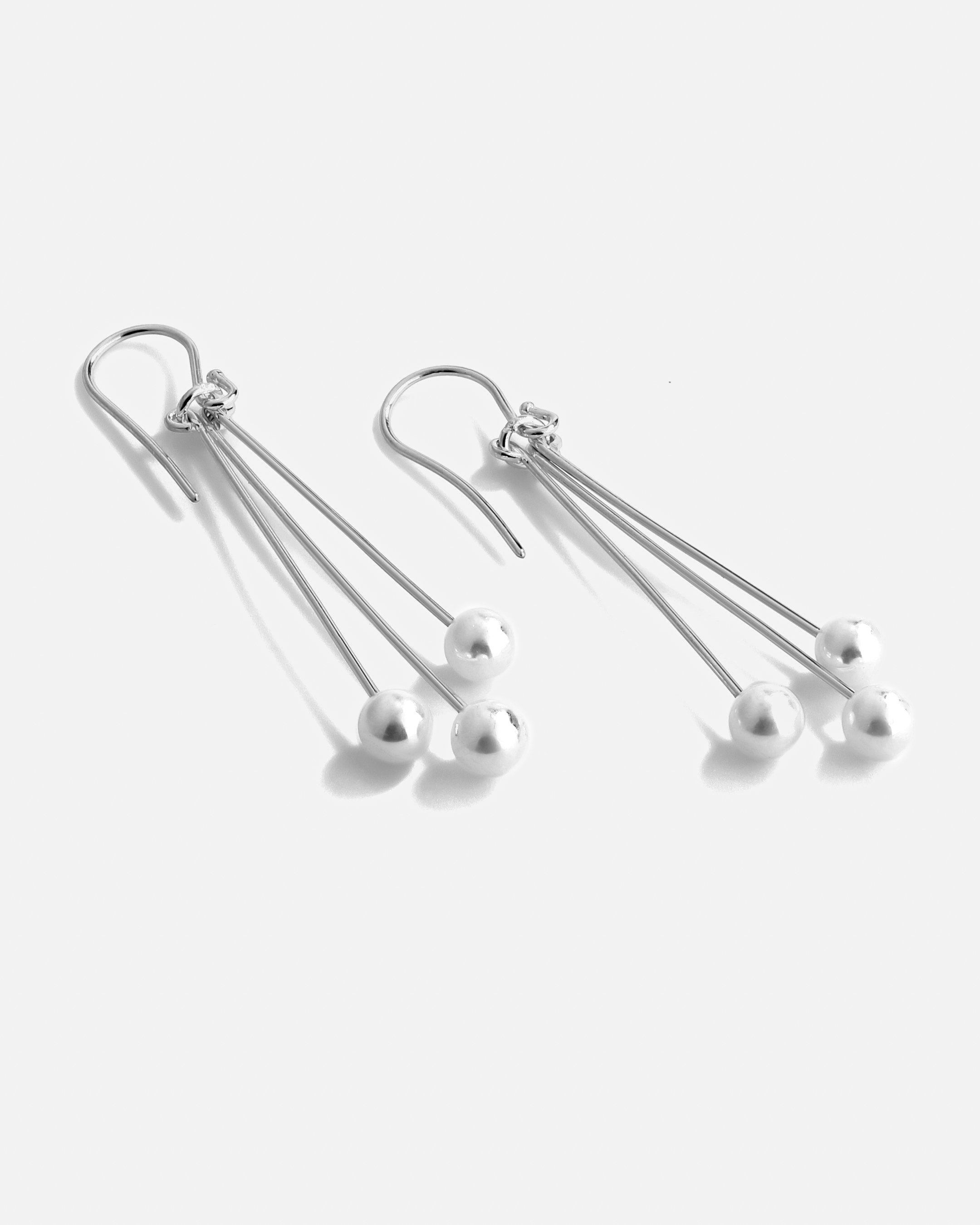 Cluster Pearl Silver Earrings - White Gold