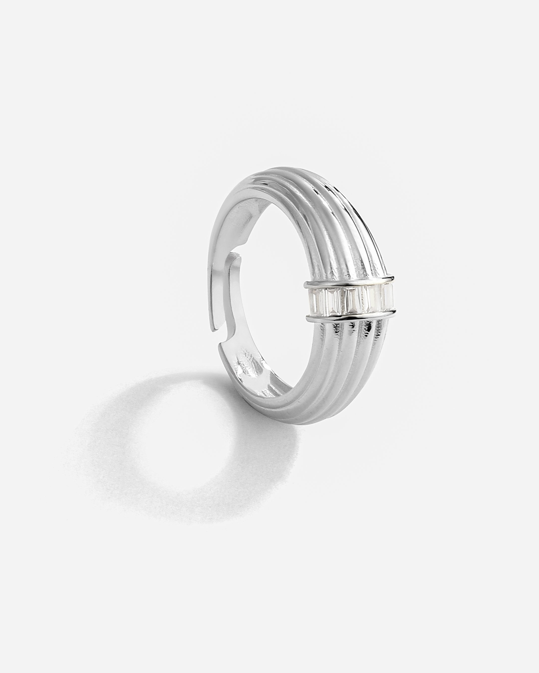 Bague en argent avec pierre baguette verte - Or blanc