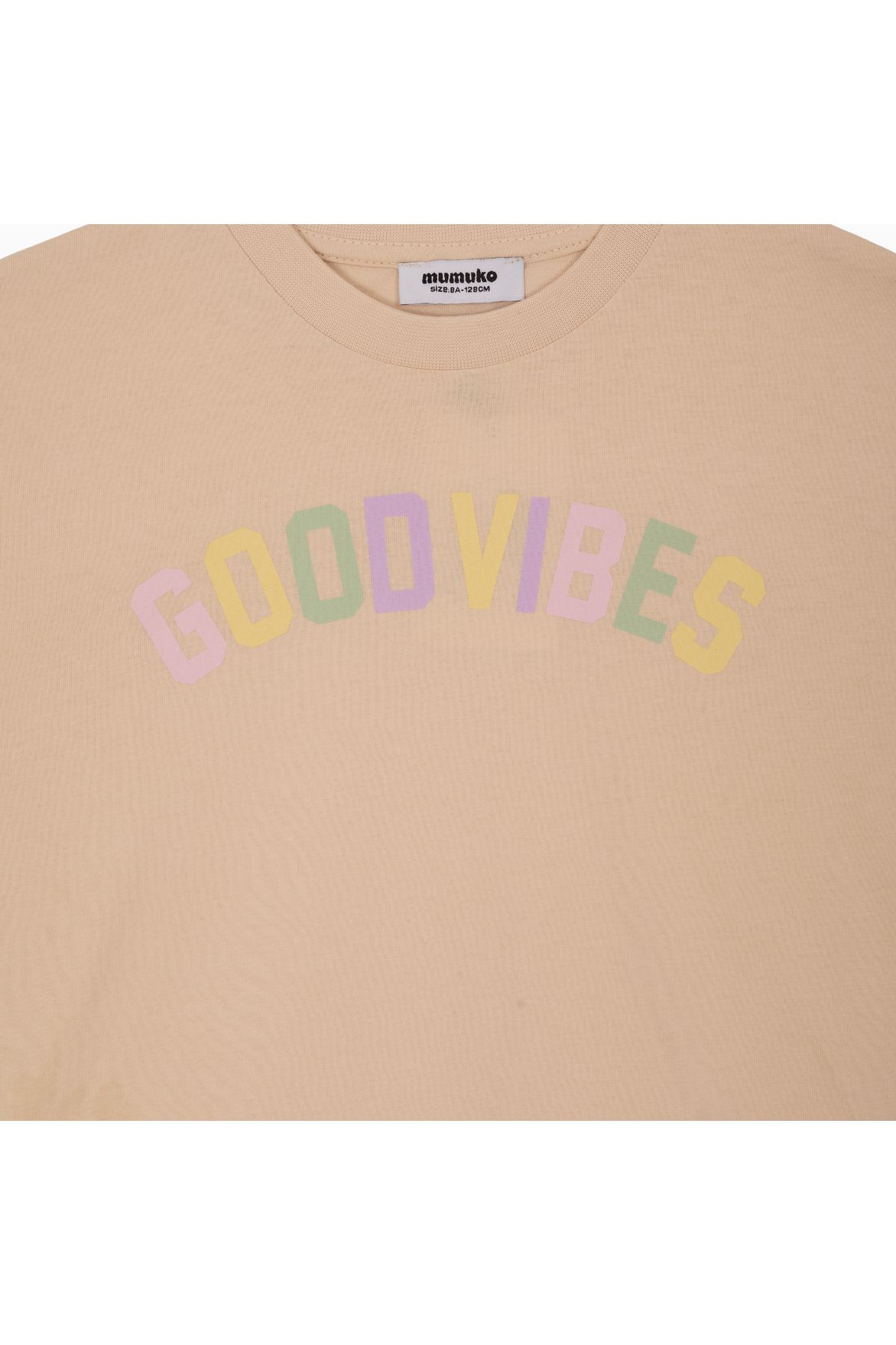 Kız Çocuk Bej Tişört – %100 Pamuk, GOOD VIBES Yazılı Pastel Baskılı Yazlık Kısa Kollu Tasarım
