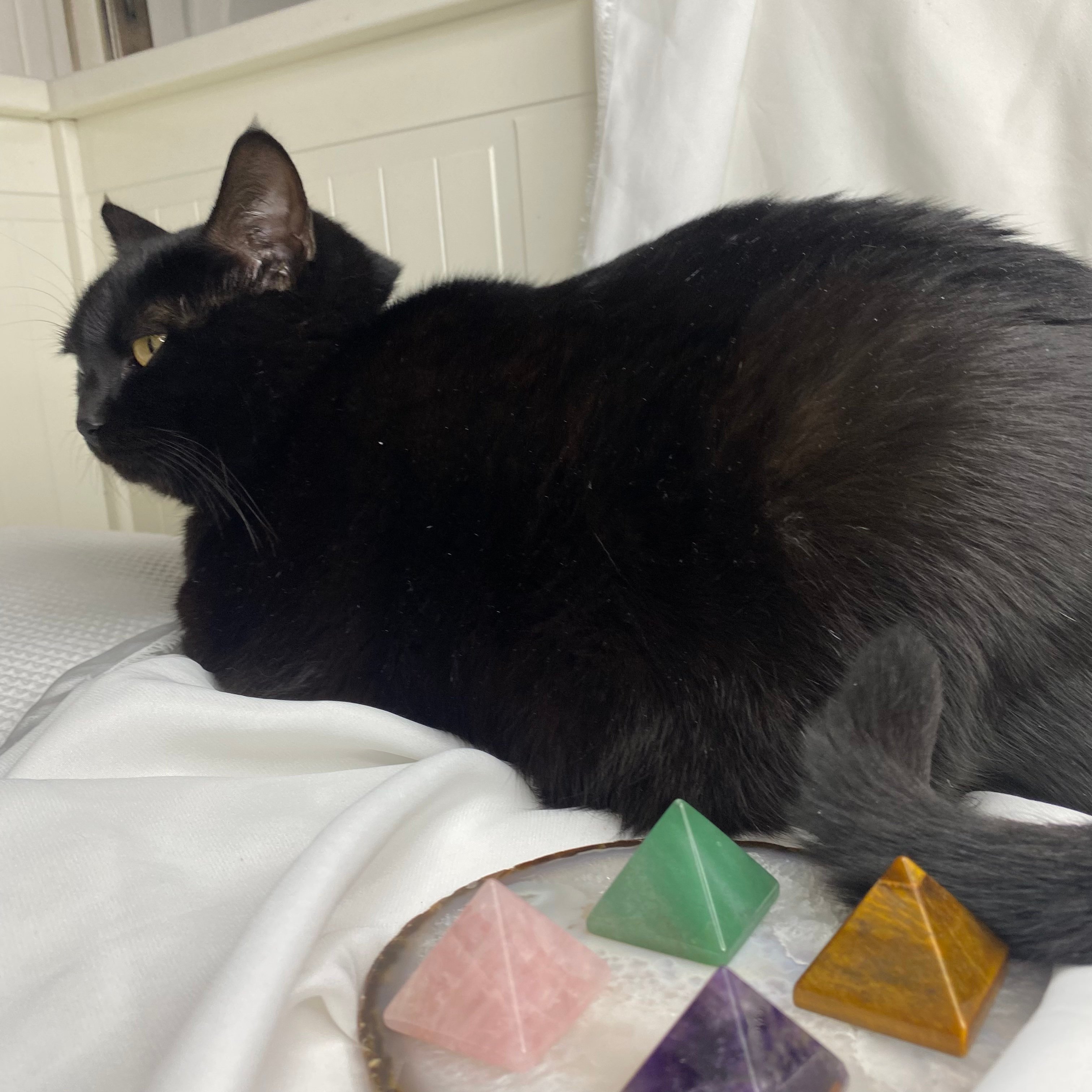 Kristal Kuvars Doğal Taş Mini Piramit
