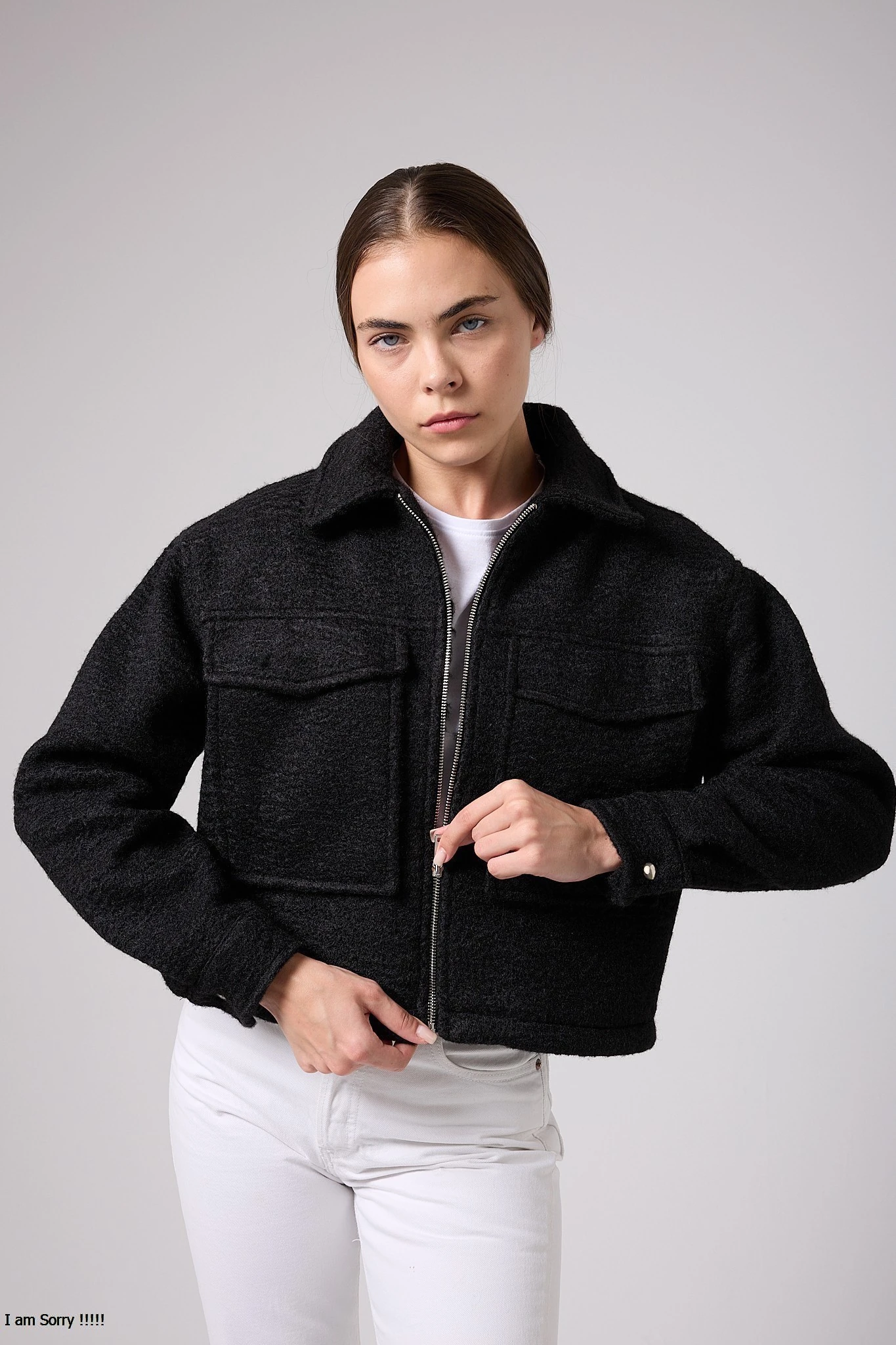 ASTARLI ÇİFT CEPLİ KAŞE CEKET