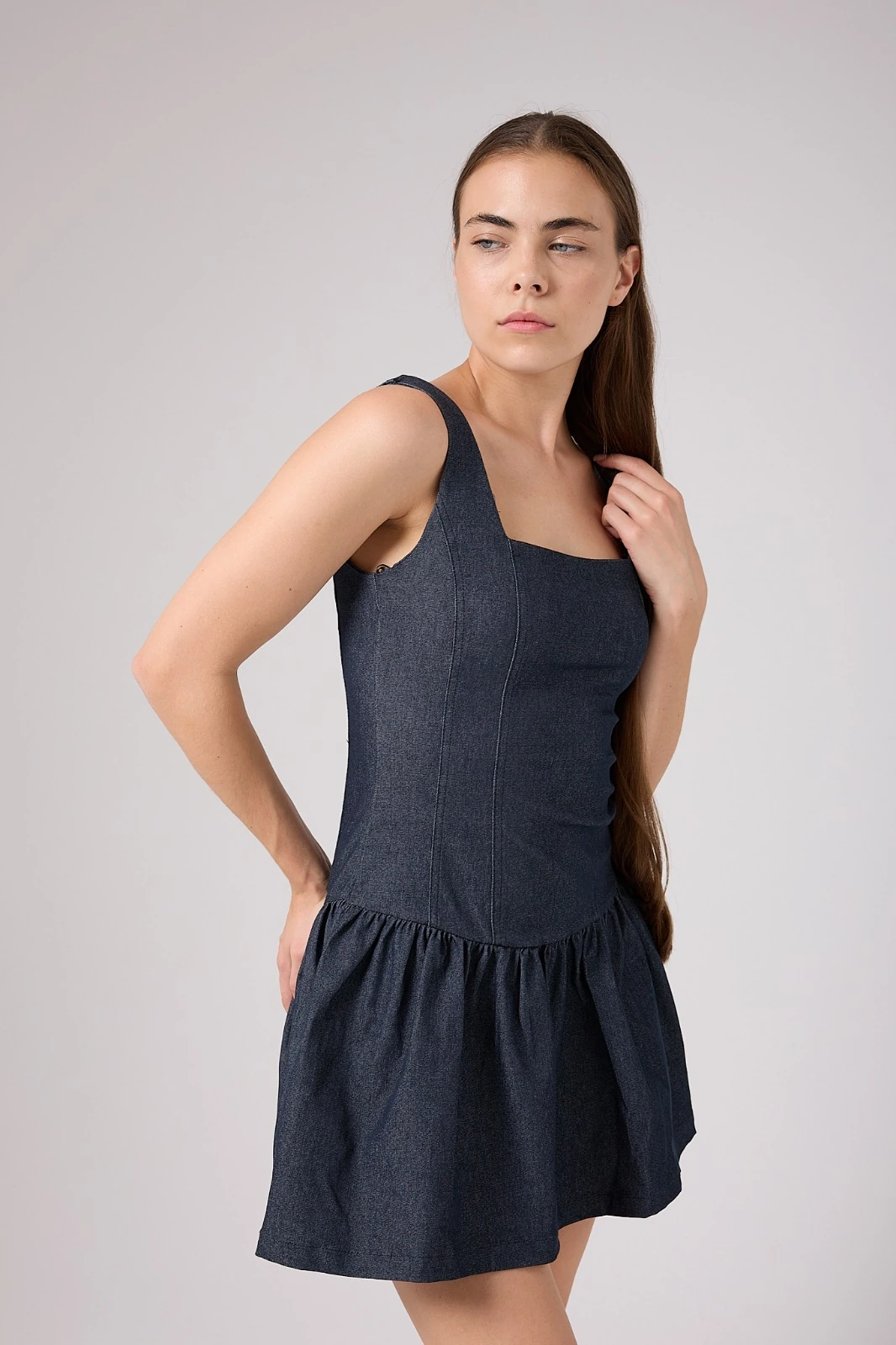 ASKILI LİKRALI ÇOK RAHAT ELBİSE