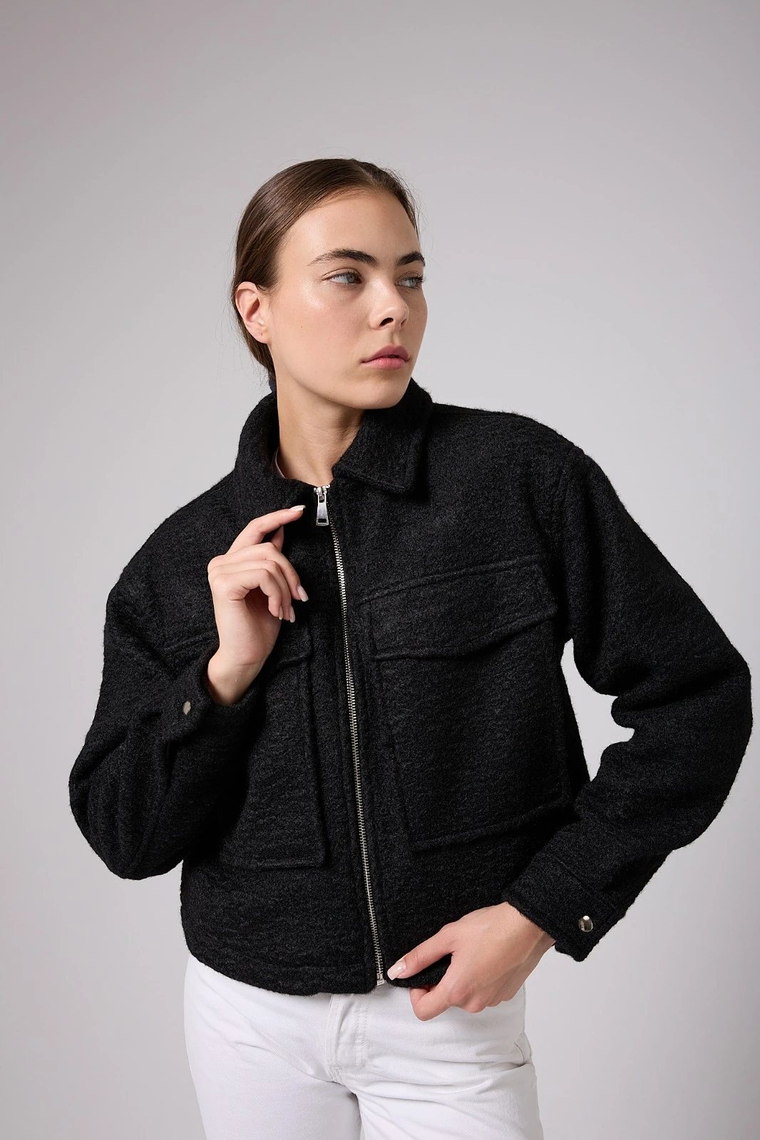 ASTARLI ÇİFT CEPLİ KAŞE CEKET