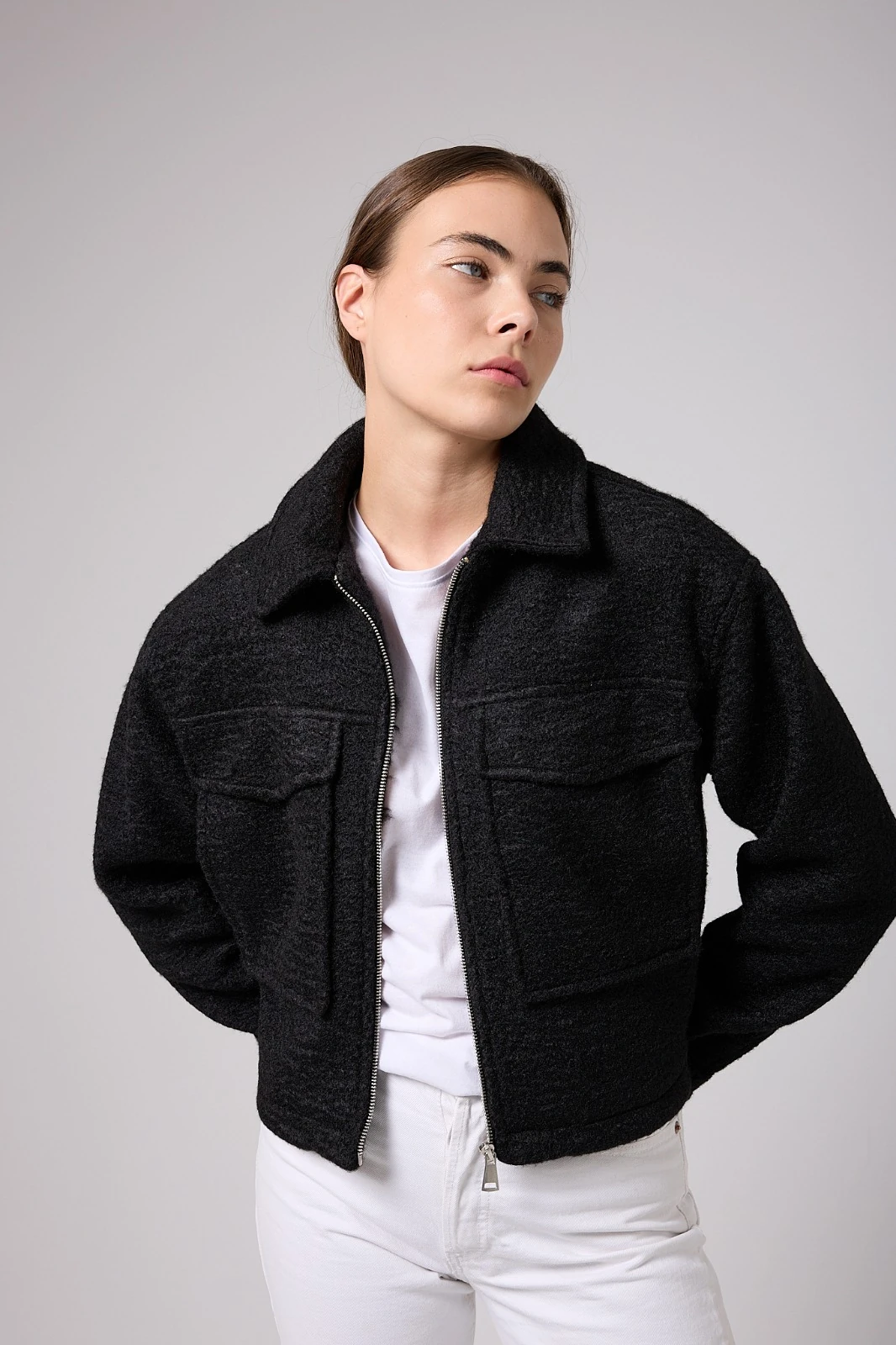 ASTARLI ÇİFT CEPLİ KAŞE CEKET