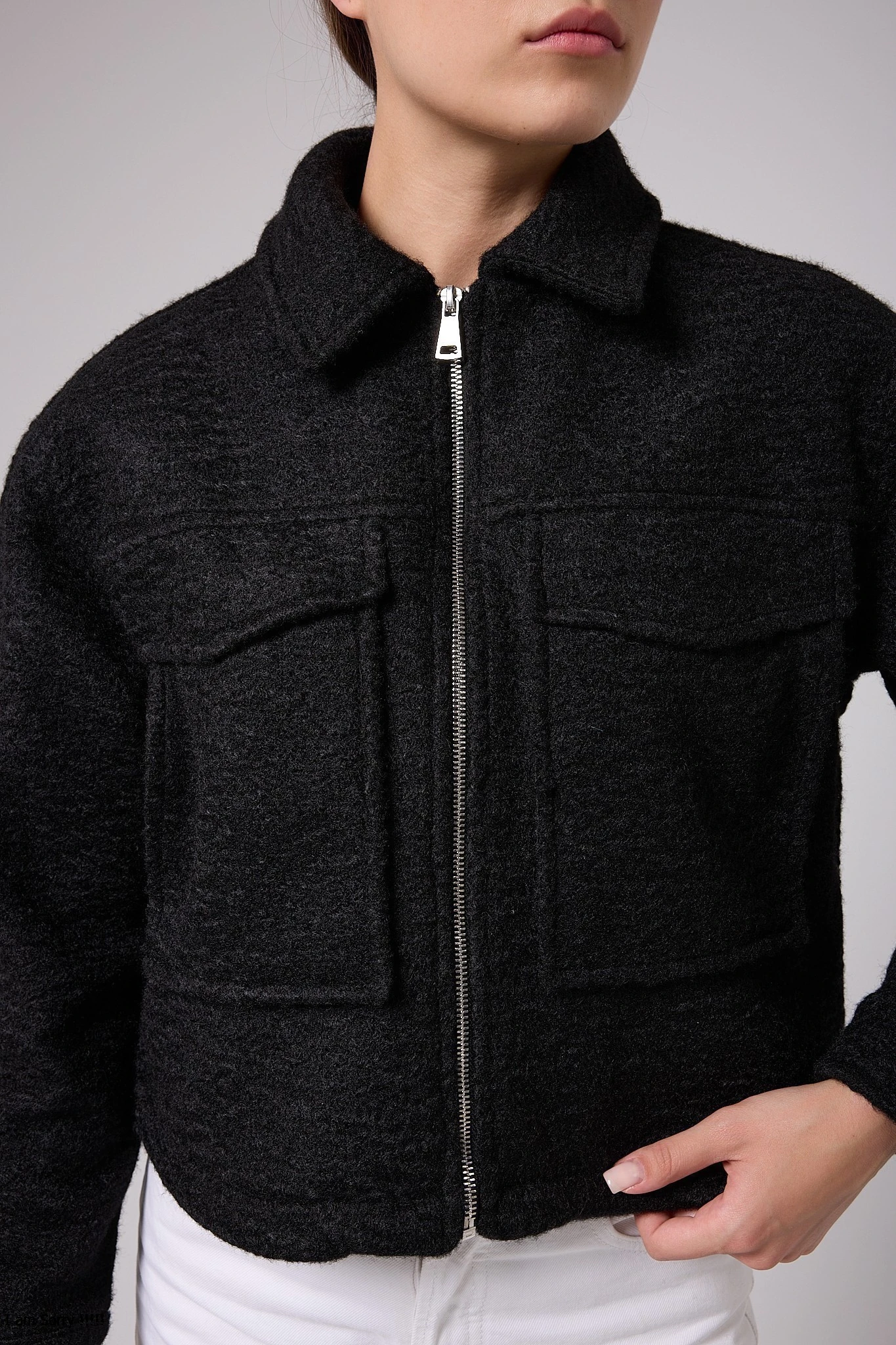 ASTARLI ÇİFT CEPLİ KAŞE CEKET