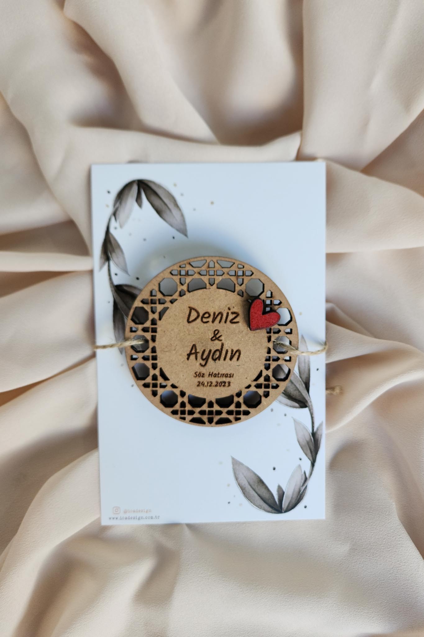 Ahşap Nişan-Düğün Hediyelik Magnet - Model 01 (20'li Set)