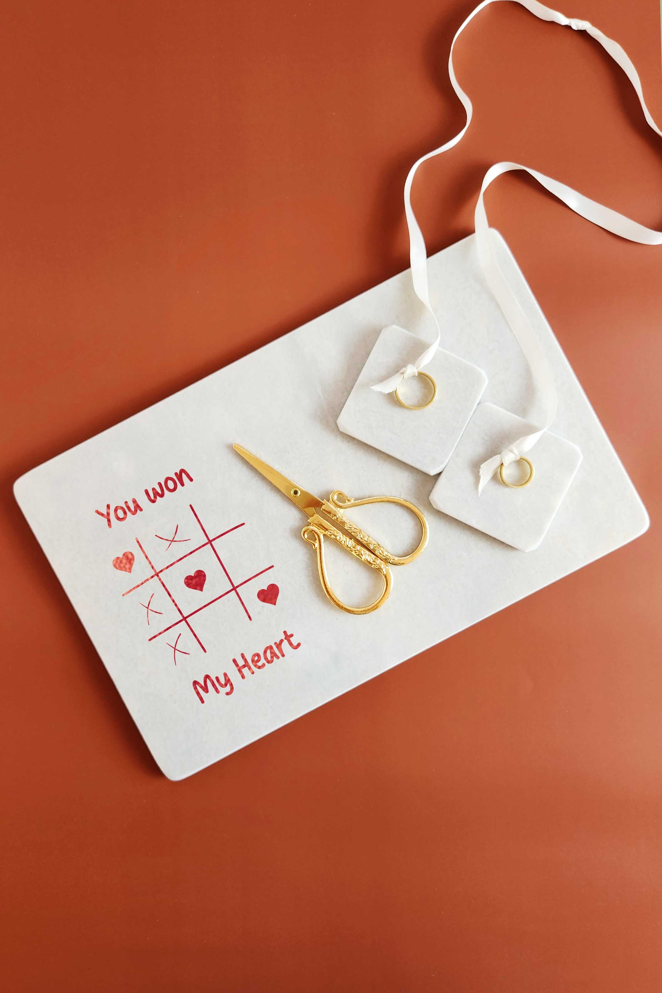 You Won My Heart - Gerçek İnce Mermer Söz/Nişan Tepsisi (32X20 CM) + Makas + 2 Adet Yüzüklük - Altın