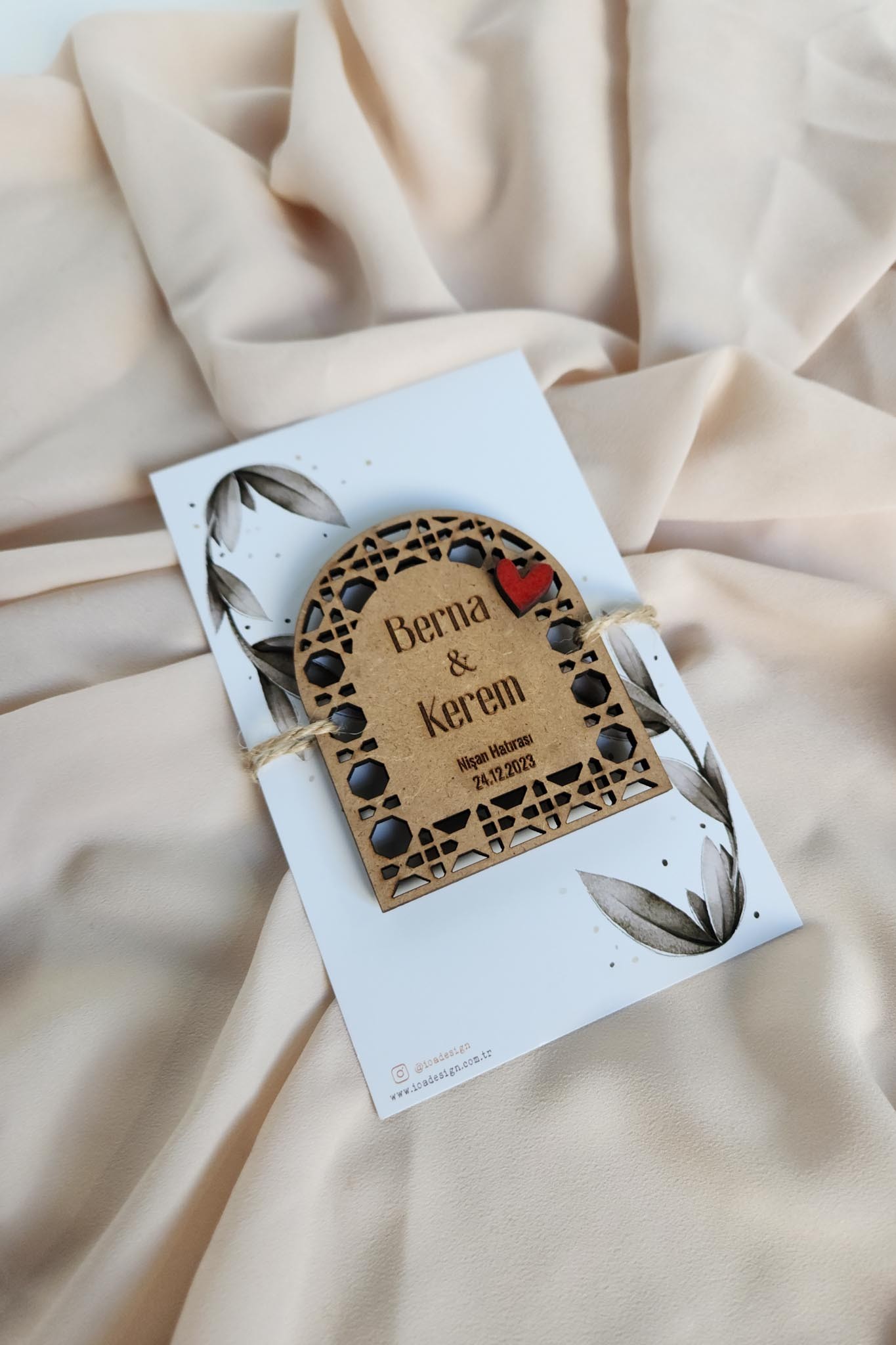 Ahşap Nişan-Düğün Hediyelik Magnet - Model 02 (20'li Set)