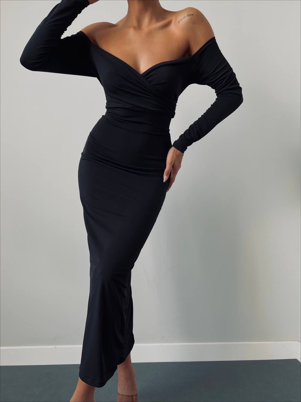 Madonna yaka maxi boy elbise