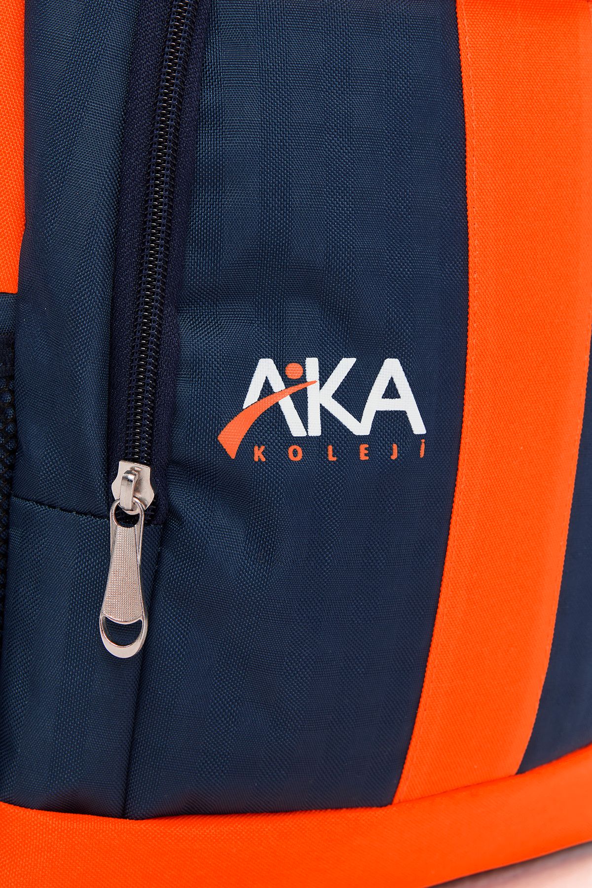 AKA KOLEJİ ÇANTA