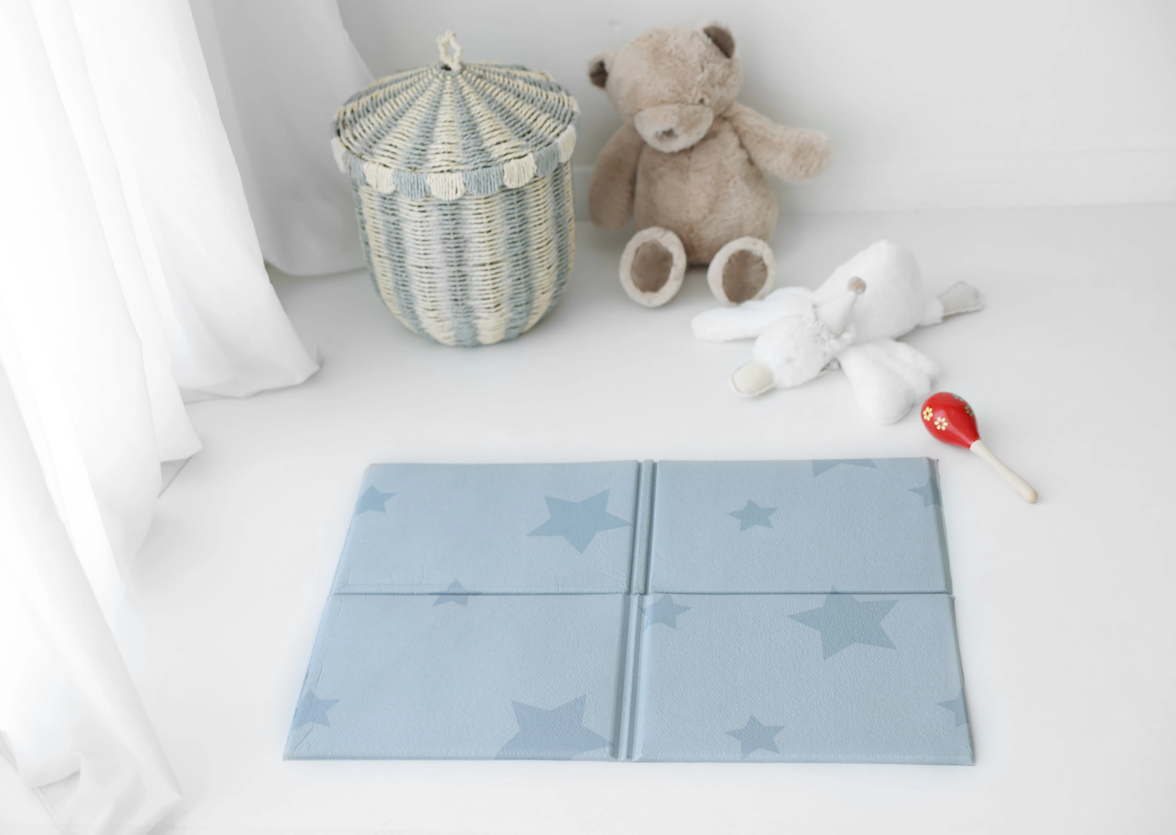 Katlanabilir Alt Değiştirme Matı – 70×50 cm | Taşınabilir, Su Geçirmez, Hijyenik Bebek Bakım Matı