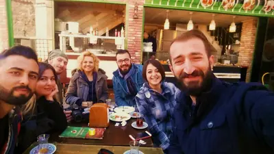 Saha ödevi sabahları.. Erkan, Rabia, Eren, ben, Armağan, Zeynep, Halil. Balibey Camii Ödevi, Antalya.