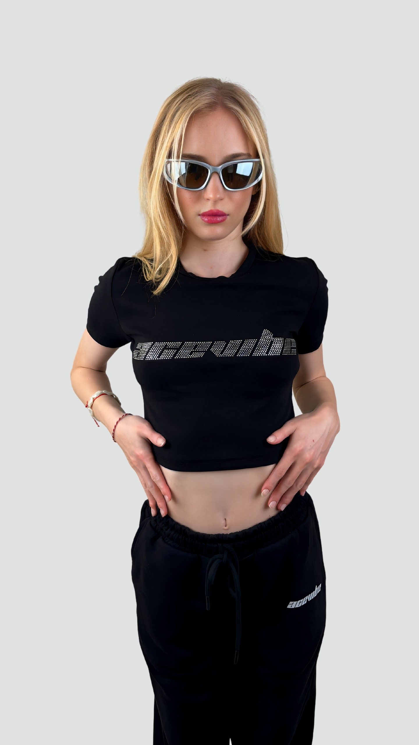 Acevibe Rhinestone Crop T-Shirt - Siyah image