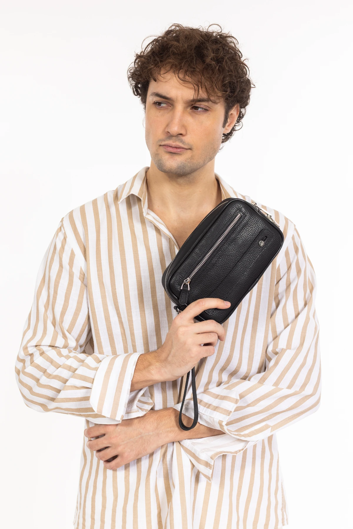 Mussen Monarque Hakiki Dana Derisi Erkek Kilitli El Portföy Çantası – 3 Cepli, Fermuarlı (21x12x6 cm) - Monarque Siyah Naturel