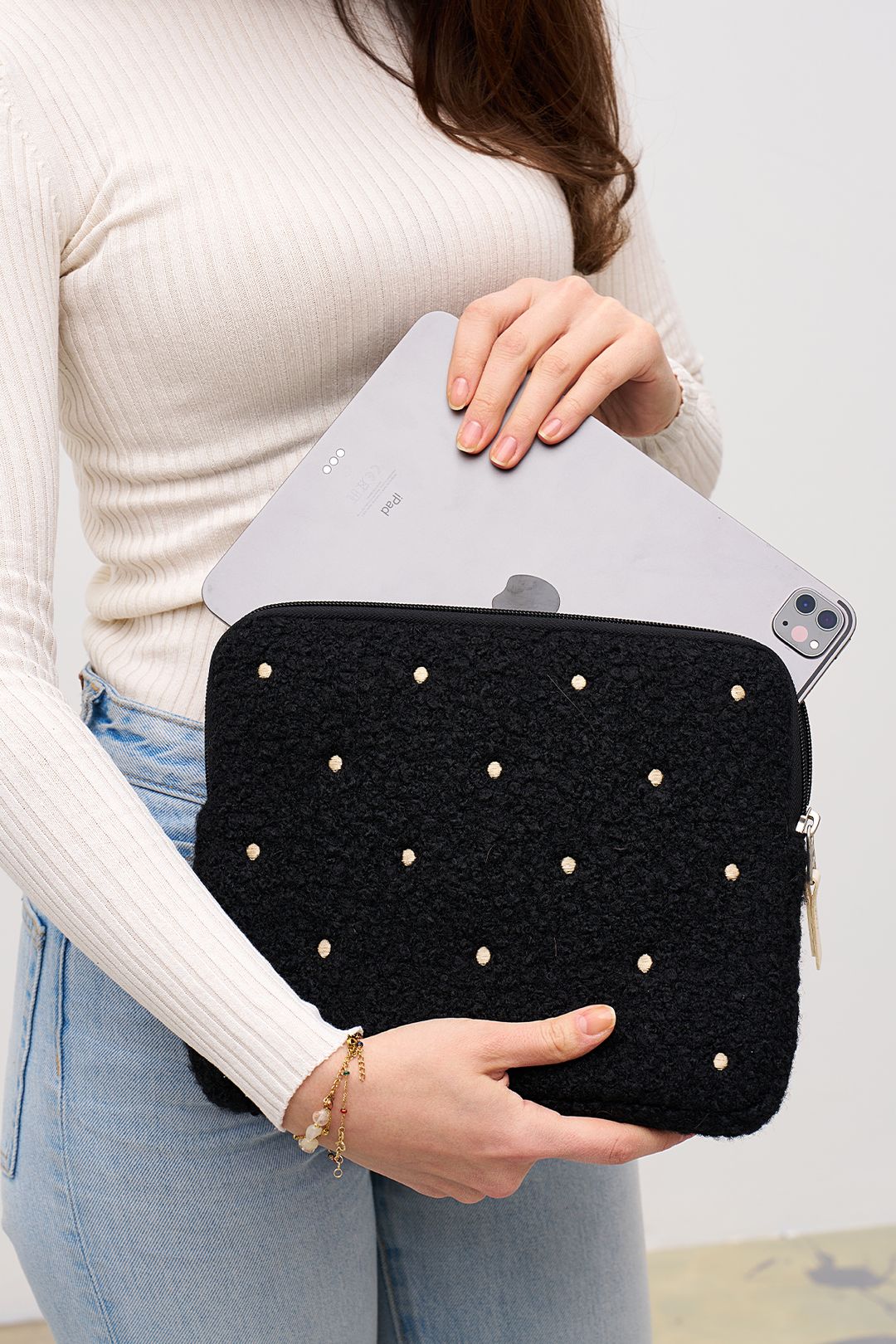 Puantiyeli Tablet Kılıfı 10” & 11” İnç Uyumlu - Siyah