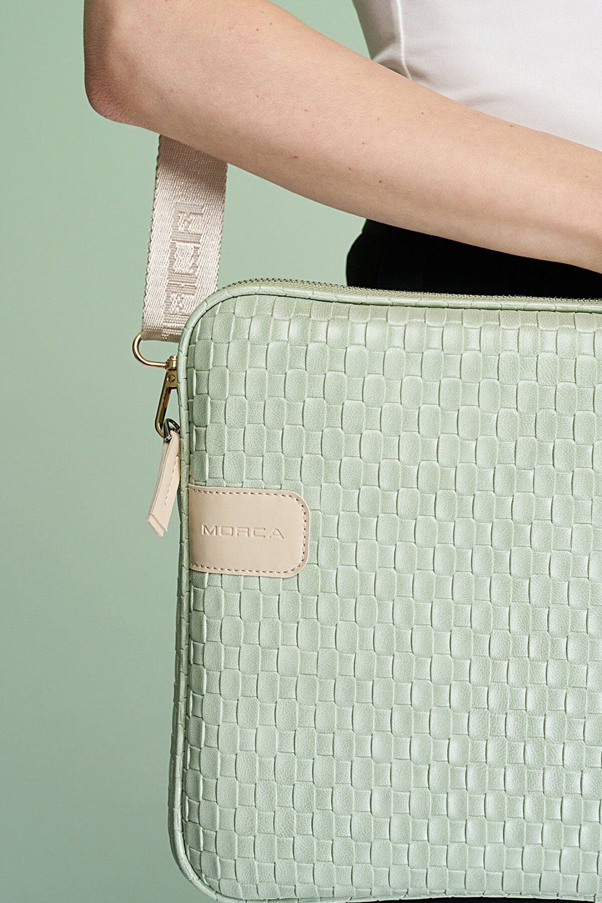 MacBook Air Pro mussen 13.3” & 14”inç Hasır Laptop Kılıfı - Hasır Mint Yeşil