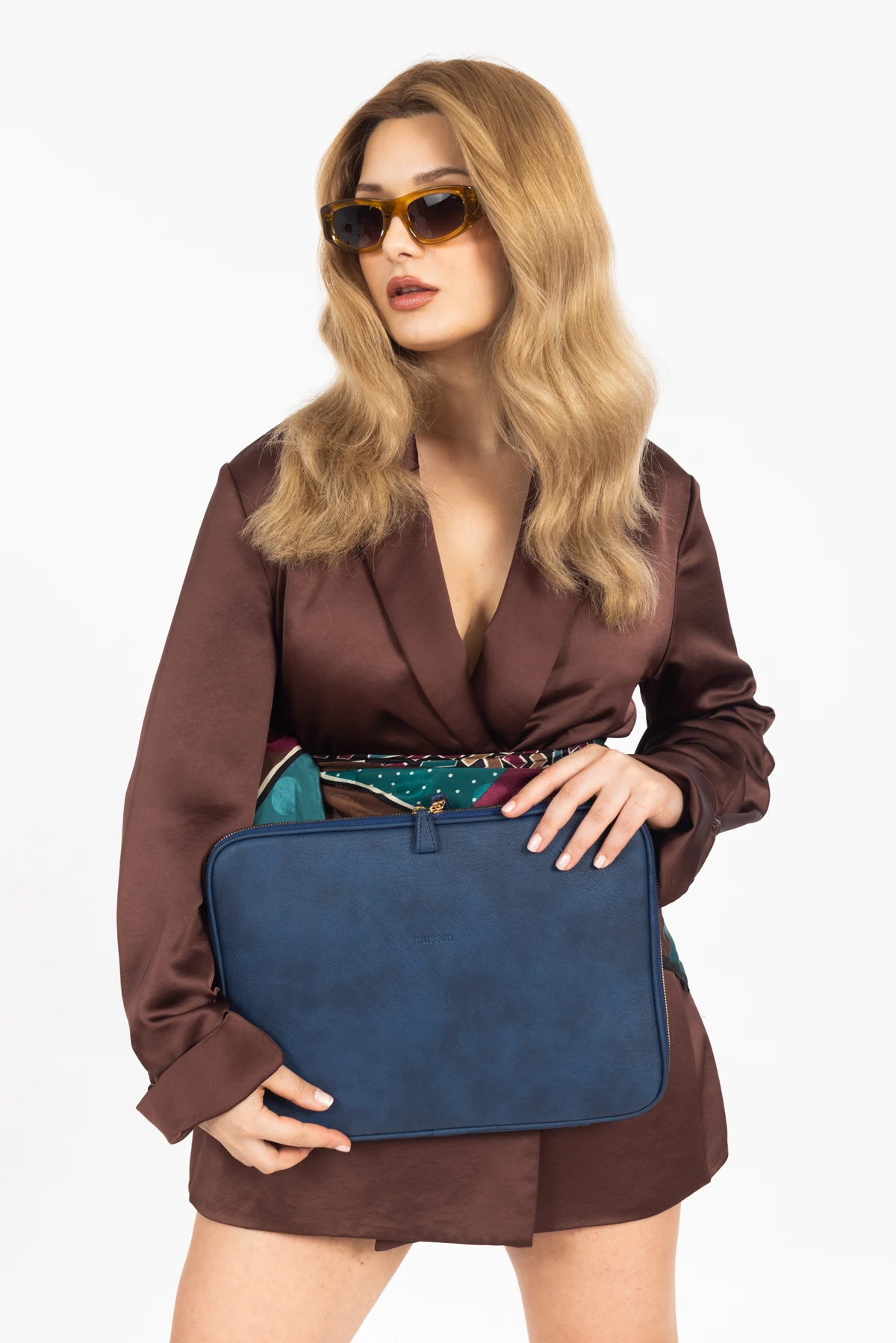 Mussen Laptop & Evrak Kılıfı Macbook Air Pro 13 - 14 inç - Lacivert Raven