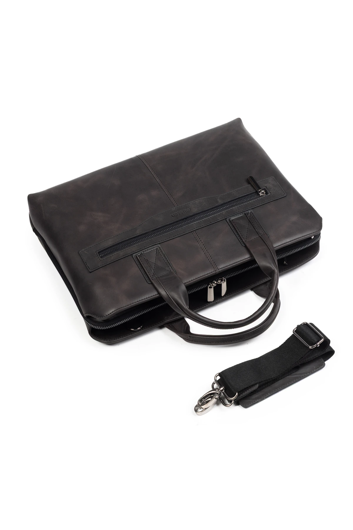 Mussen Grandora %100 Hakiki Deri 15.6 inç Laptop Evrak Çantası – 3 Bölmeli, Havuz Fermuarlı