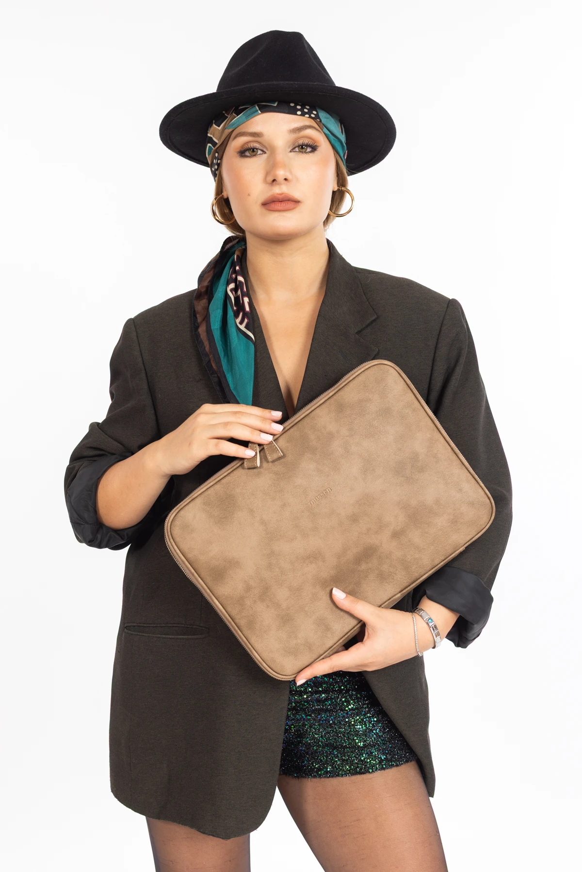 Mussen Laptop & Evrak Kılıfı Macbook Air Pro 13 - 14 inç - Koyu Vizon Raven