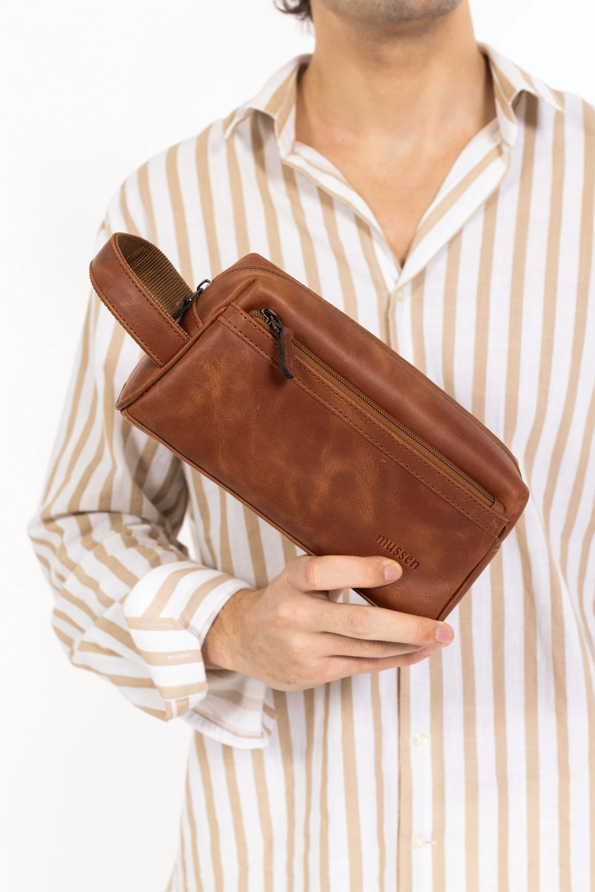 Erkek Hakiki Deri Portföy El Çantası – Fermuarlı, Çok Bölmeli, Premium - Classic Taba Asfalt