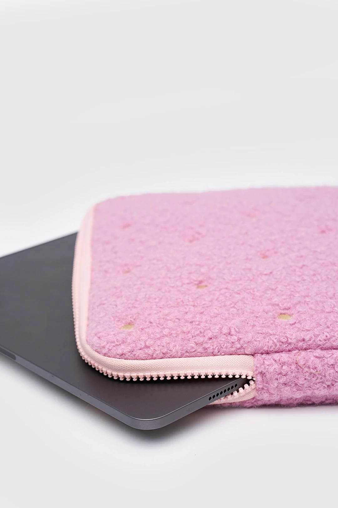 Puantiyeli Tablet Kılıfı 10” & 11” İnç Uyumlu - Pembe