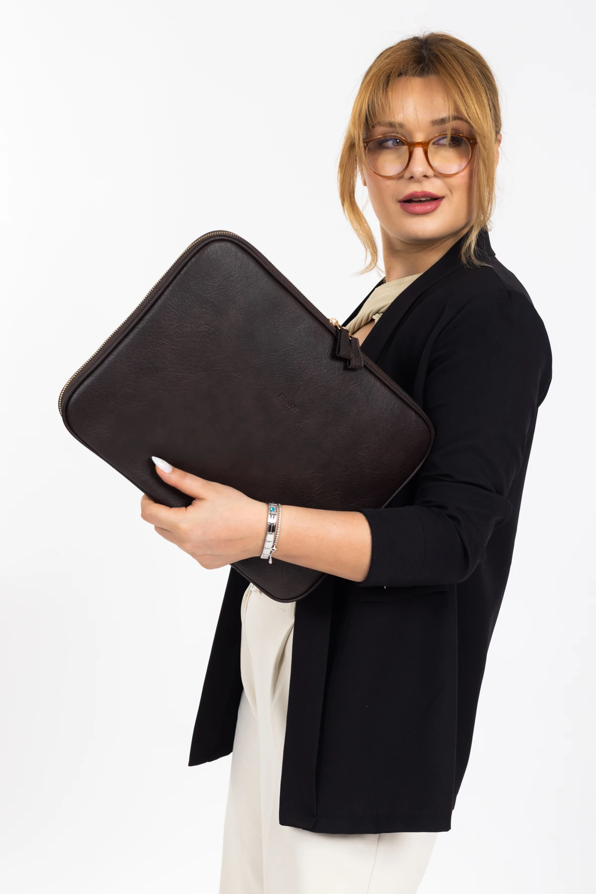 Mussen Laptop & Evrak Kılıfı Macbook Air Pro 13 - 14 inç - Kahve