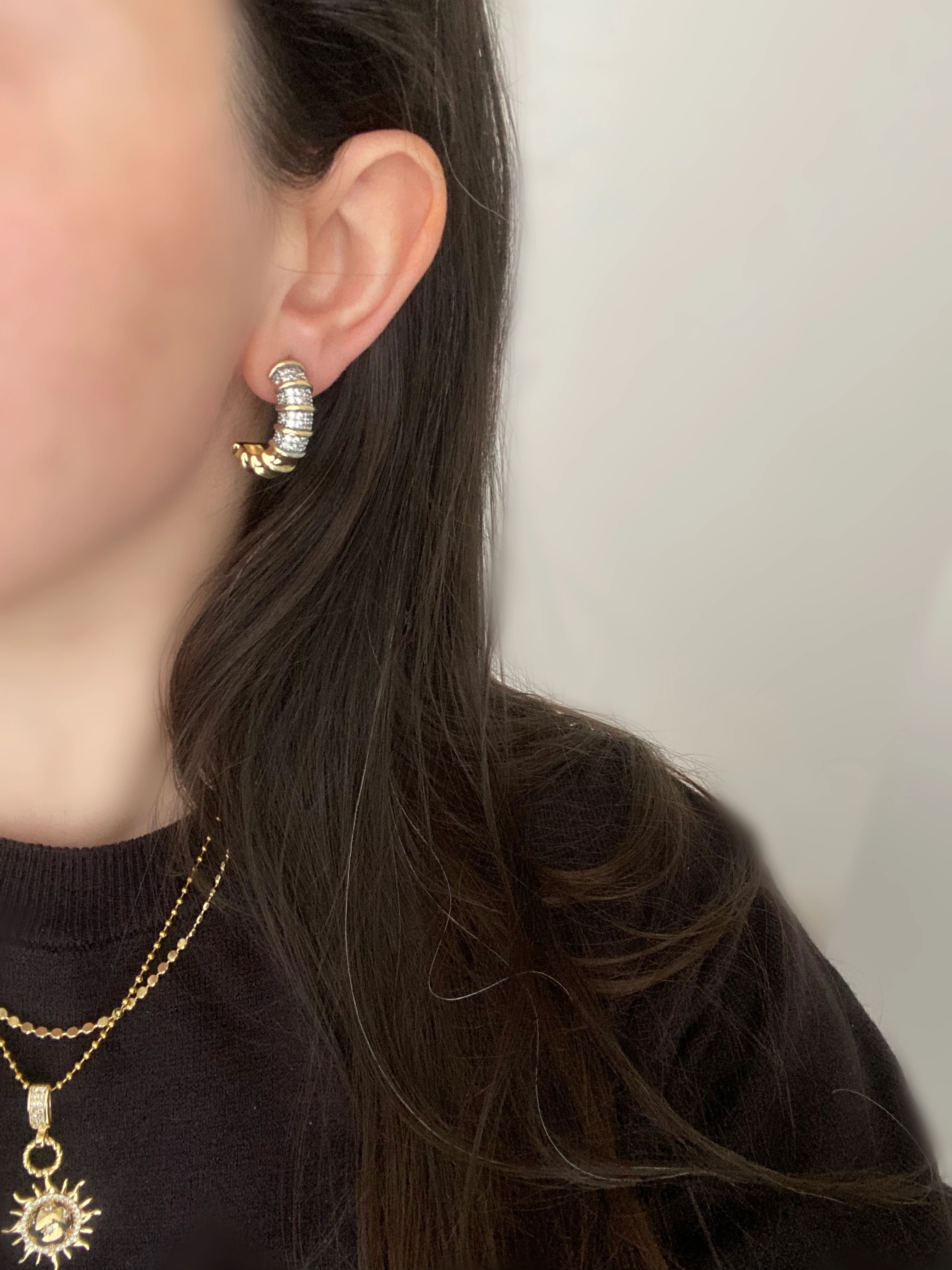 Zirkon Taşlı Yarım Halka Küpe