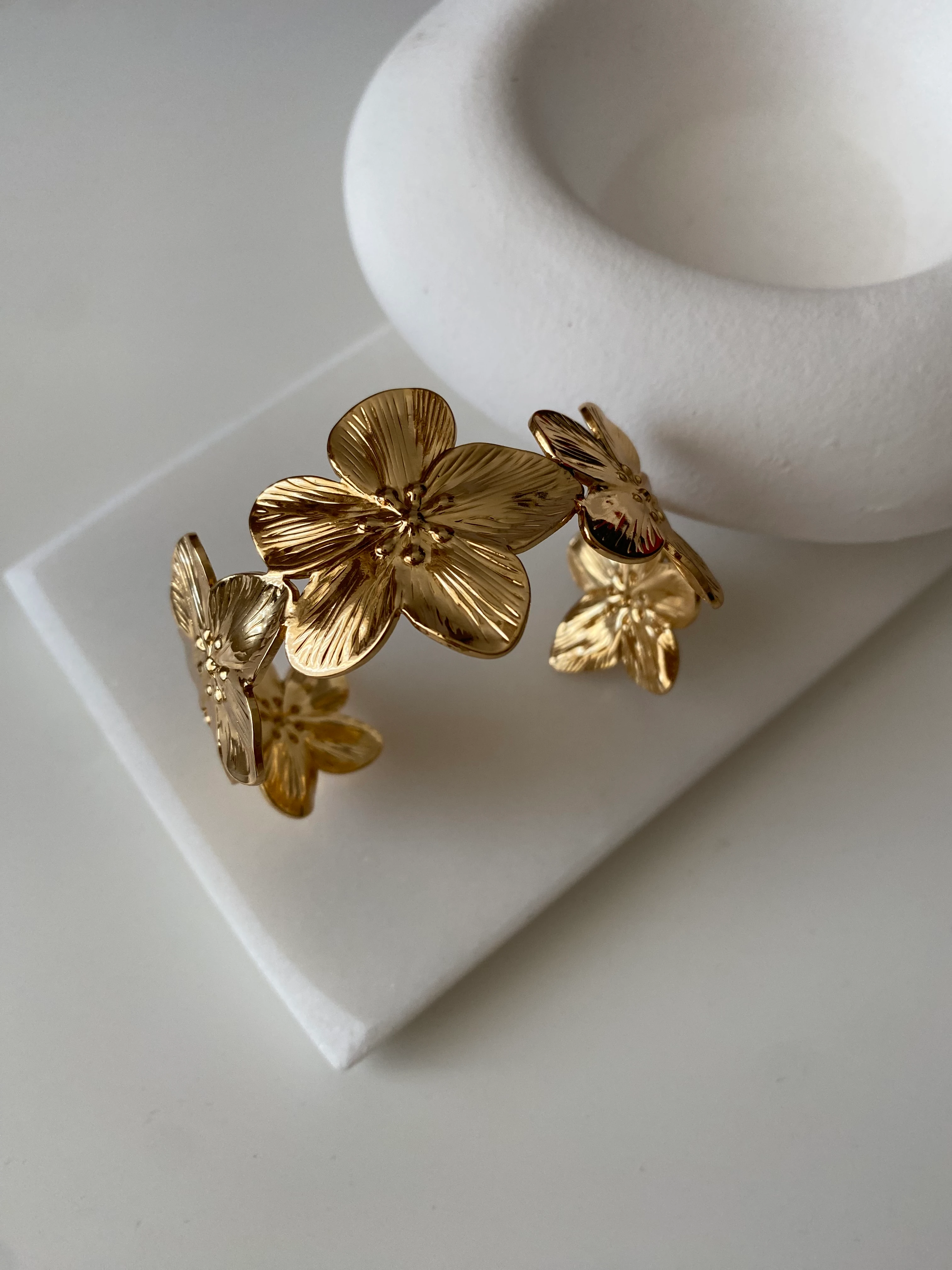 Çelik Çiçek Kelepçe