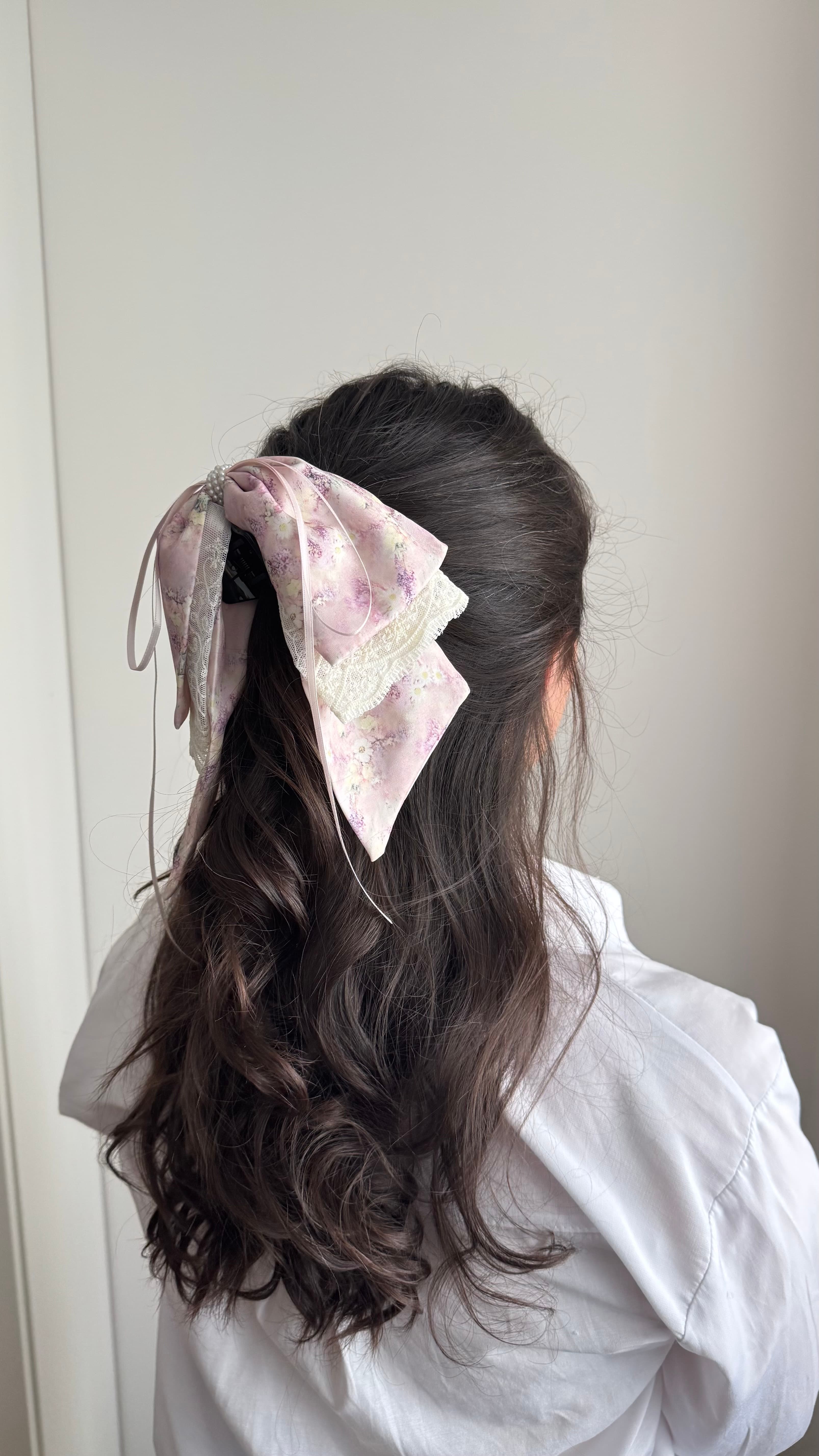 Vintage Pembe Tonlu Çiçekli Kıstırmalı Toka