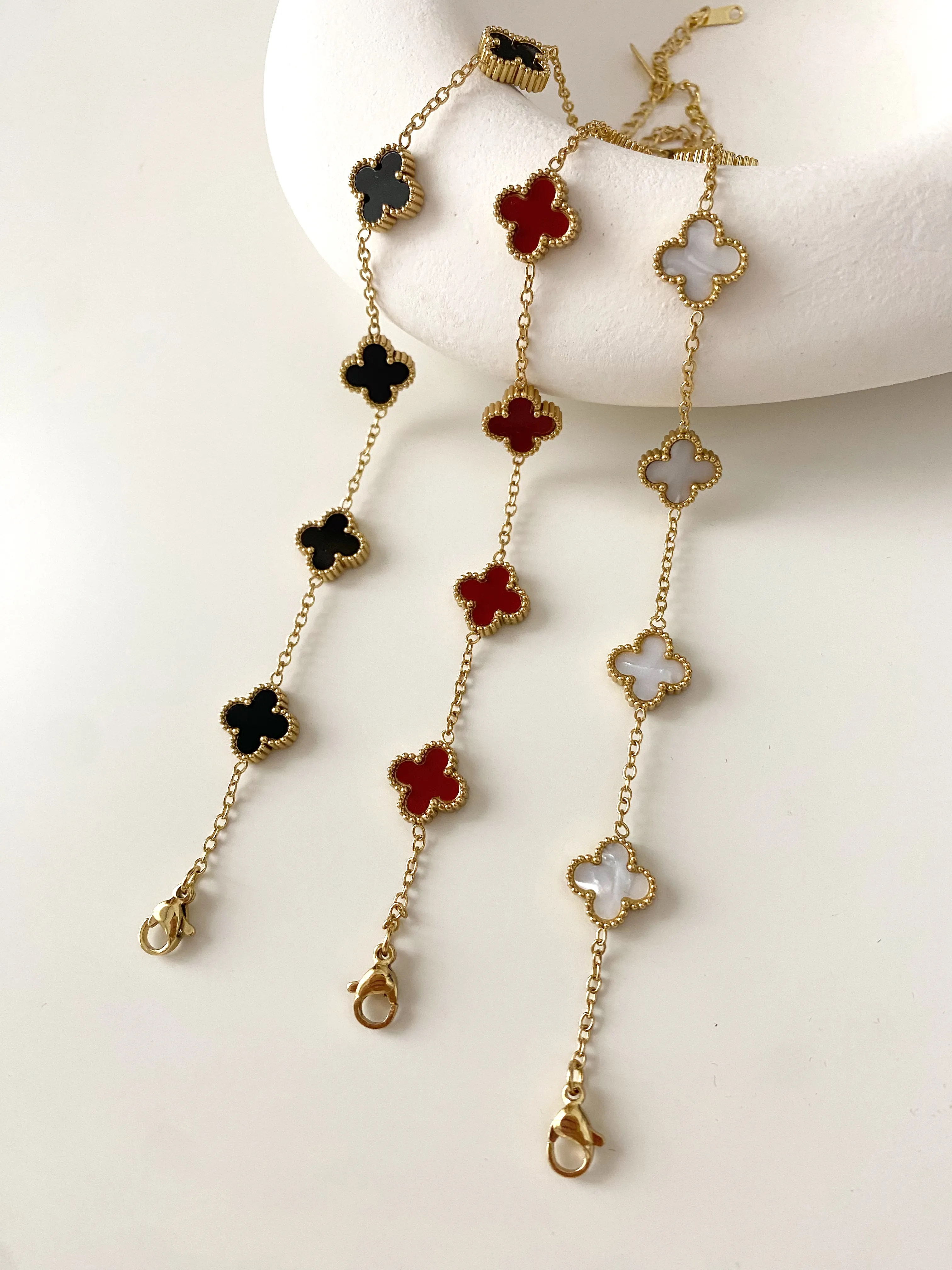 Çelik Yonca Bileklikler