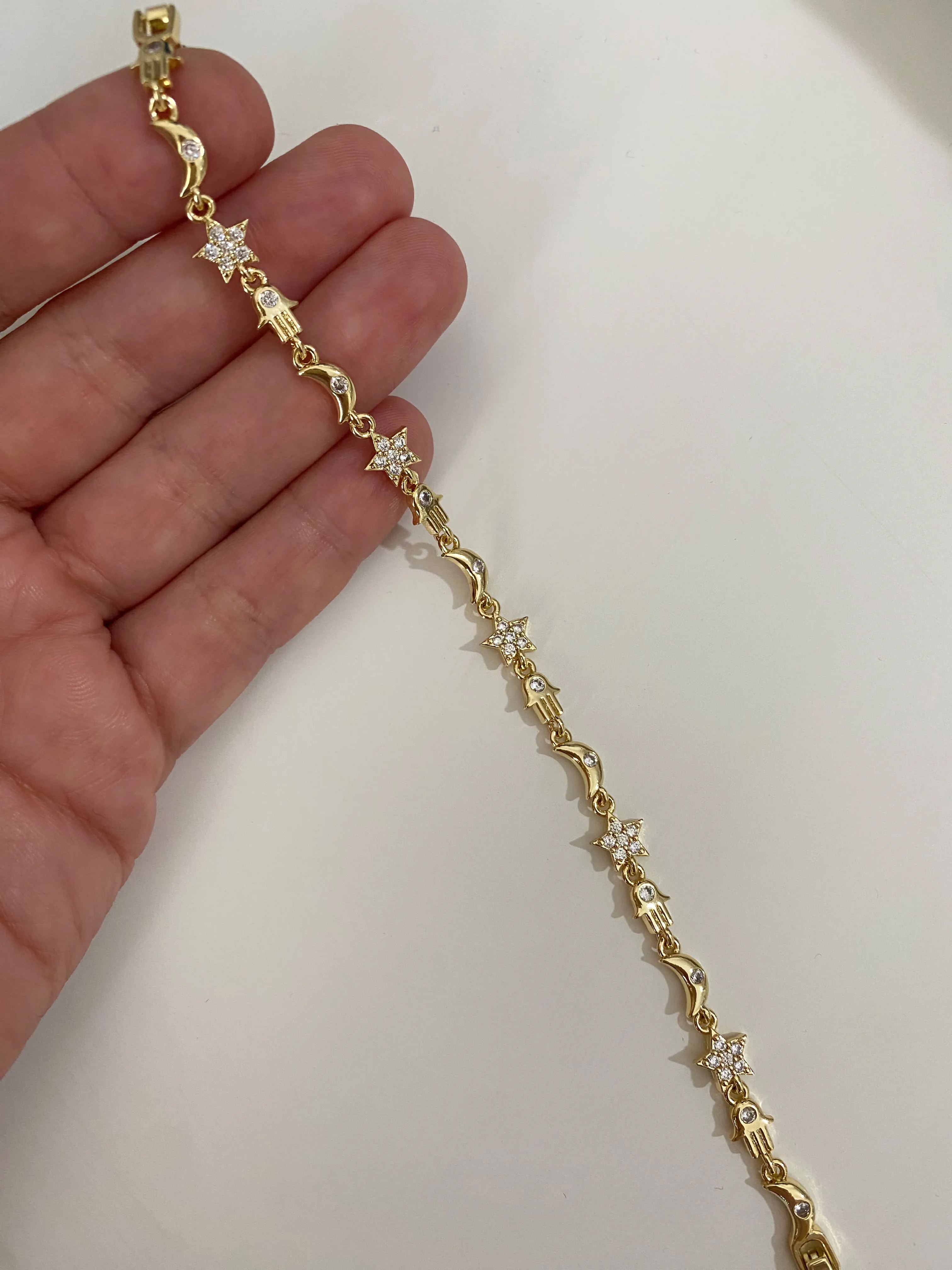 Kuyum İşçilikli Taşlı Figür Bileklik 