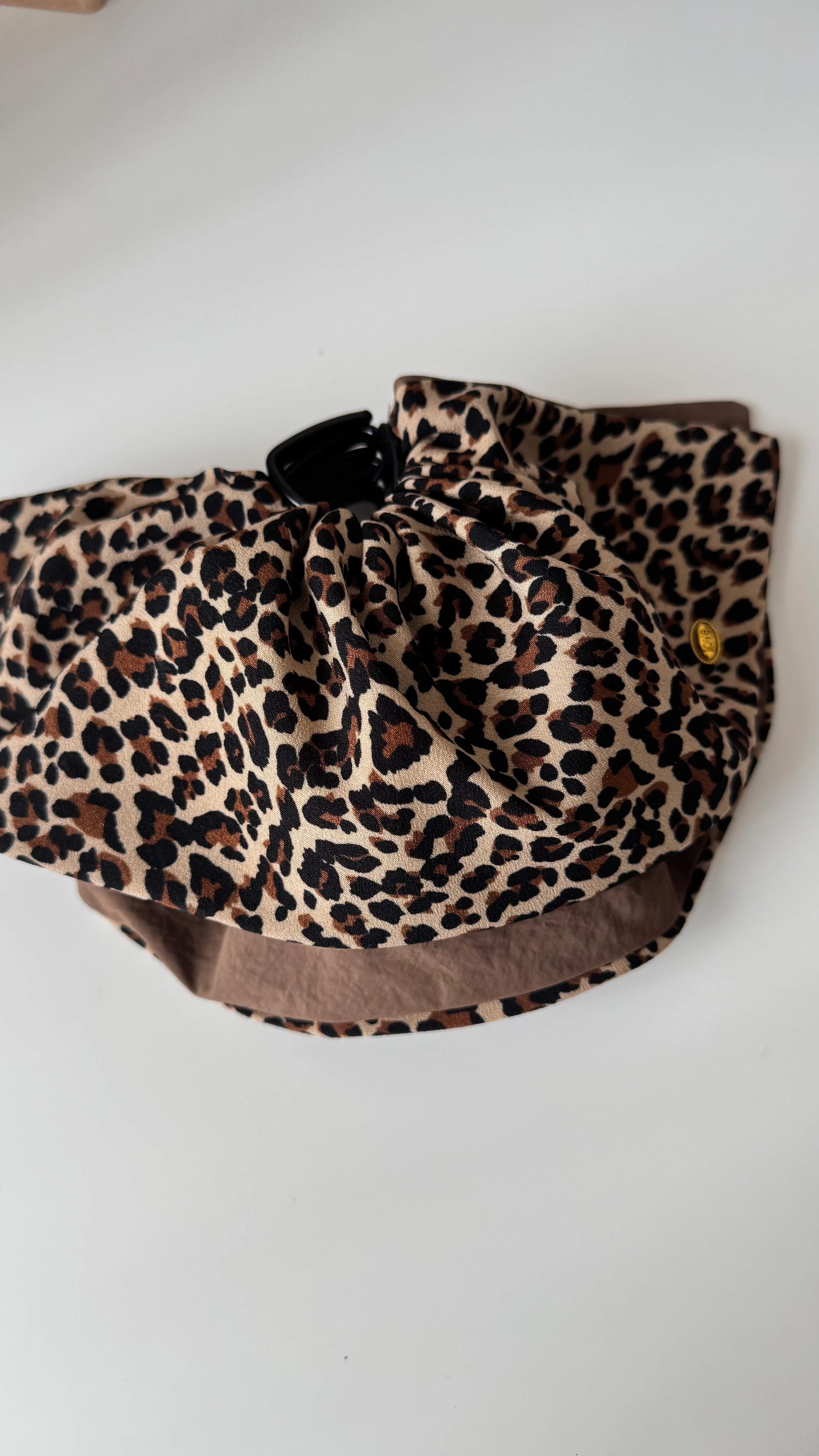 Vintage Leopar Kat Pileli Kıstırmalı Toka