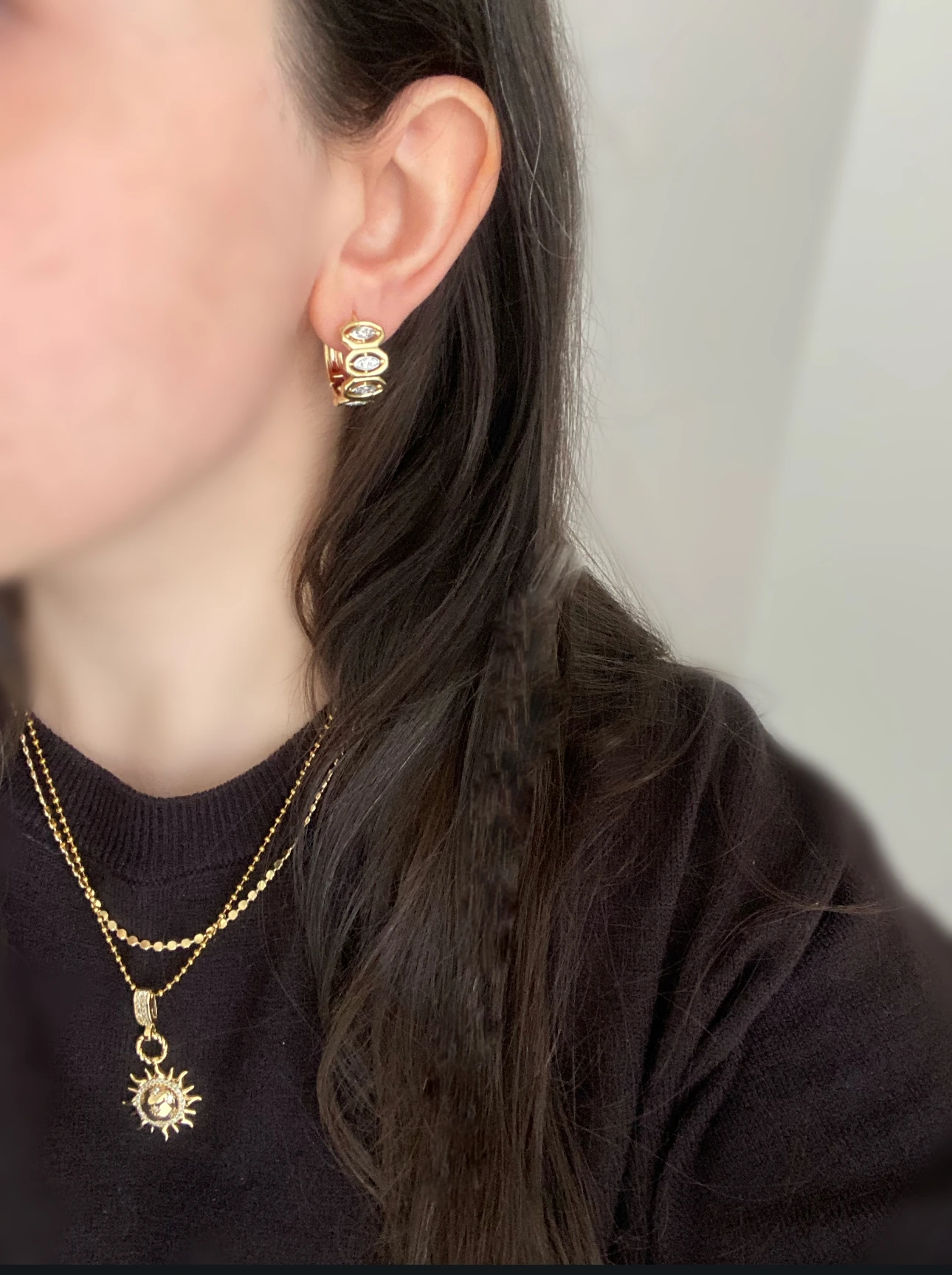 Taşlı Desenli Halka Küpe