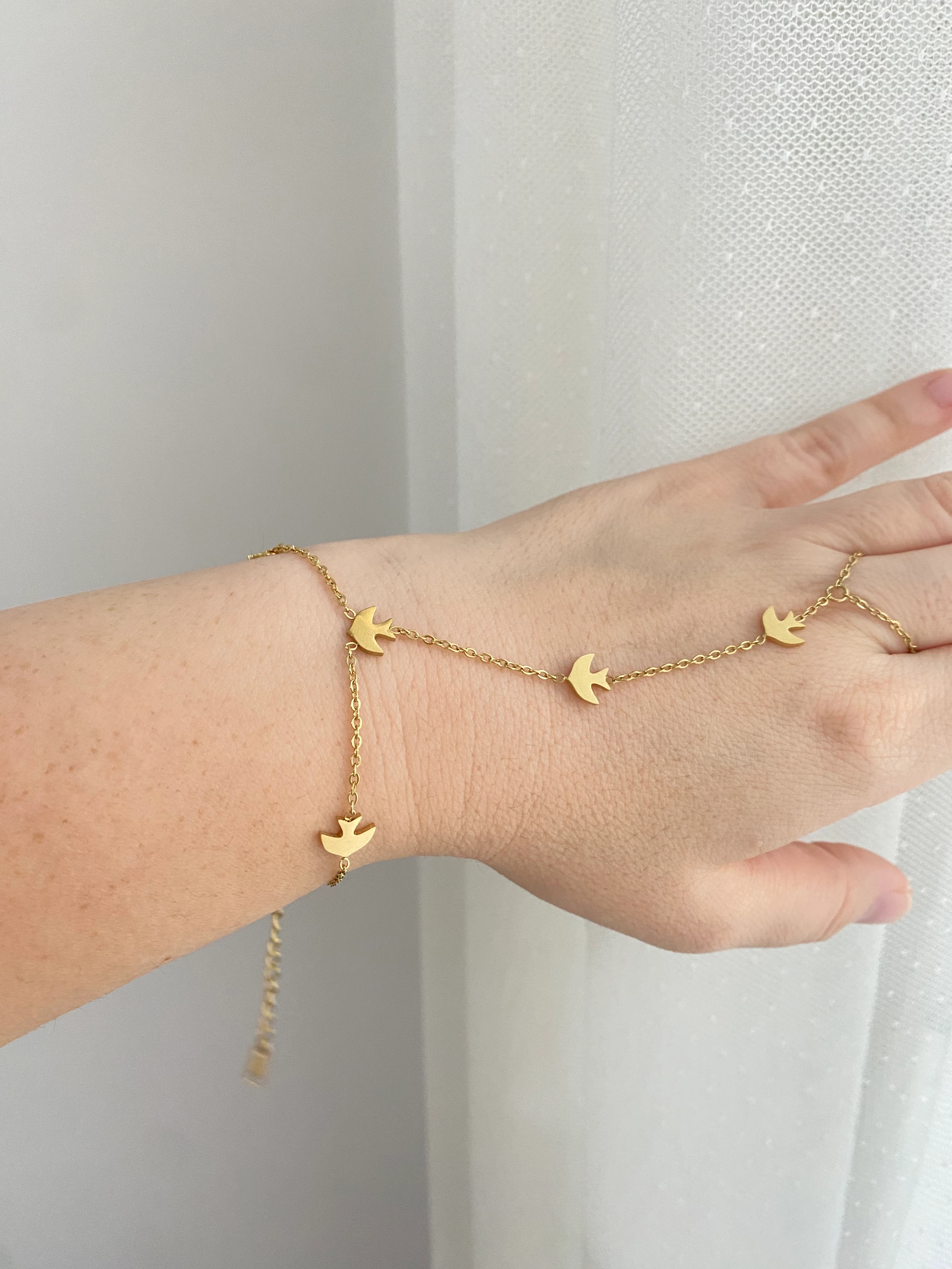 Çelik Kırlangıç Detay Şahmeran