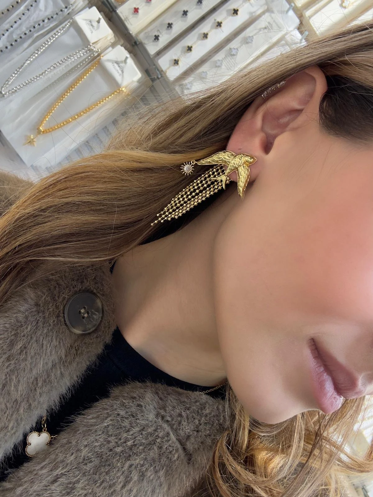 Taş Detaylı Saçaklı Kırlangıç Küpe