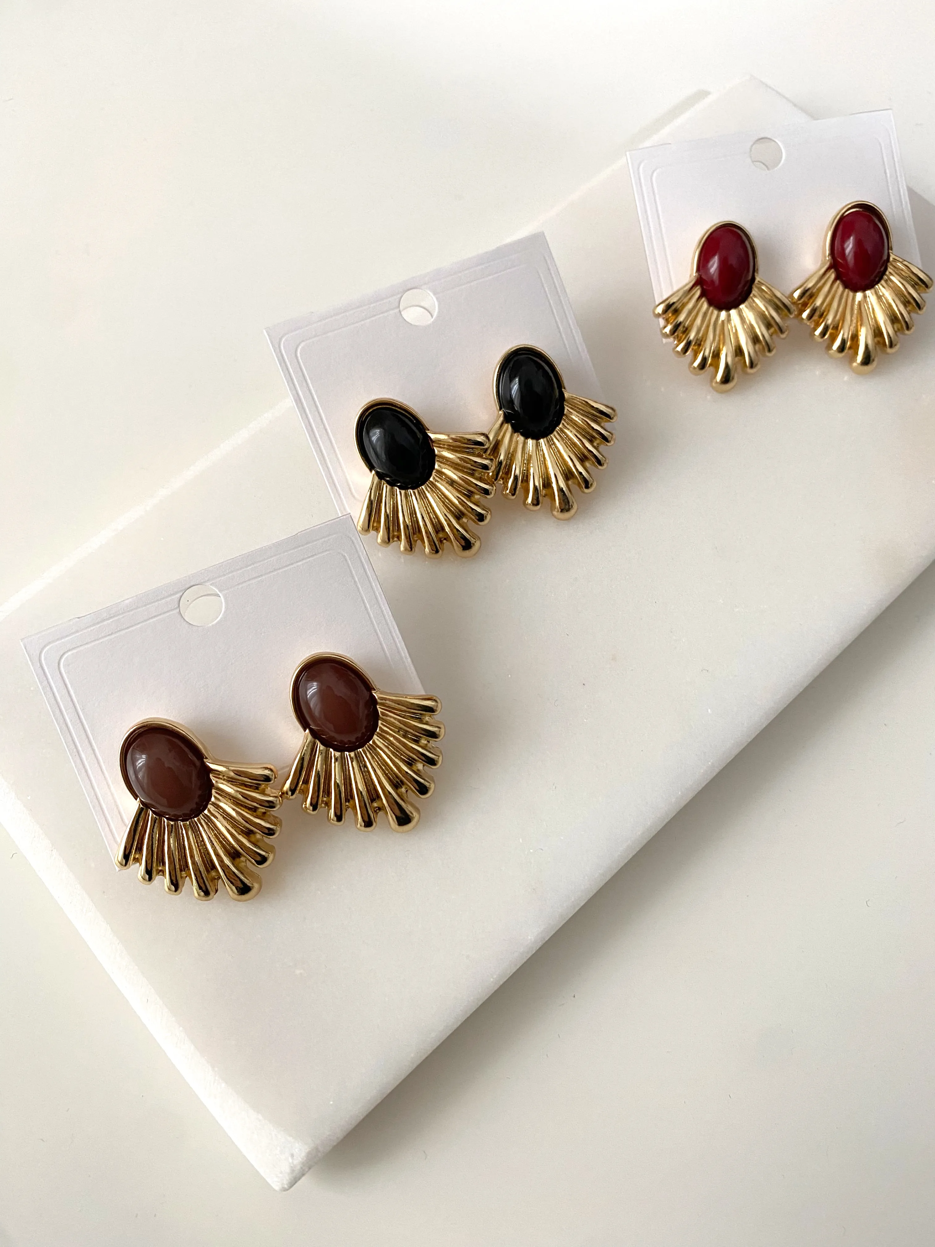 Renk Detay Gold Küpe