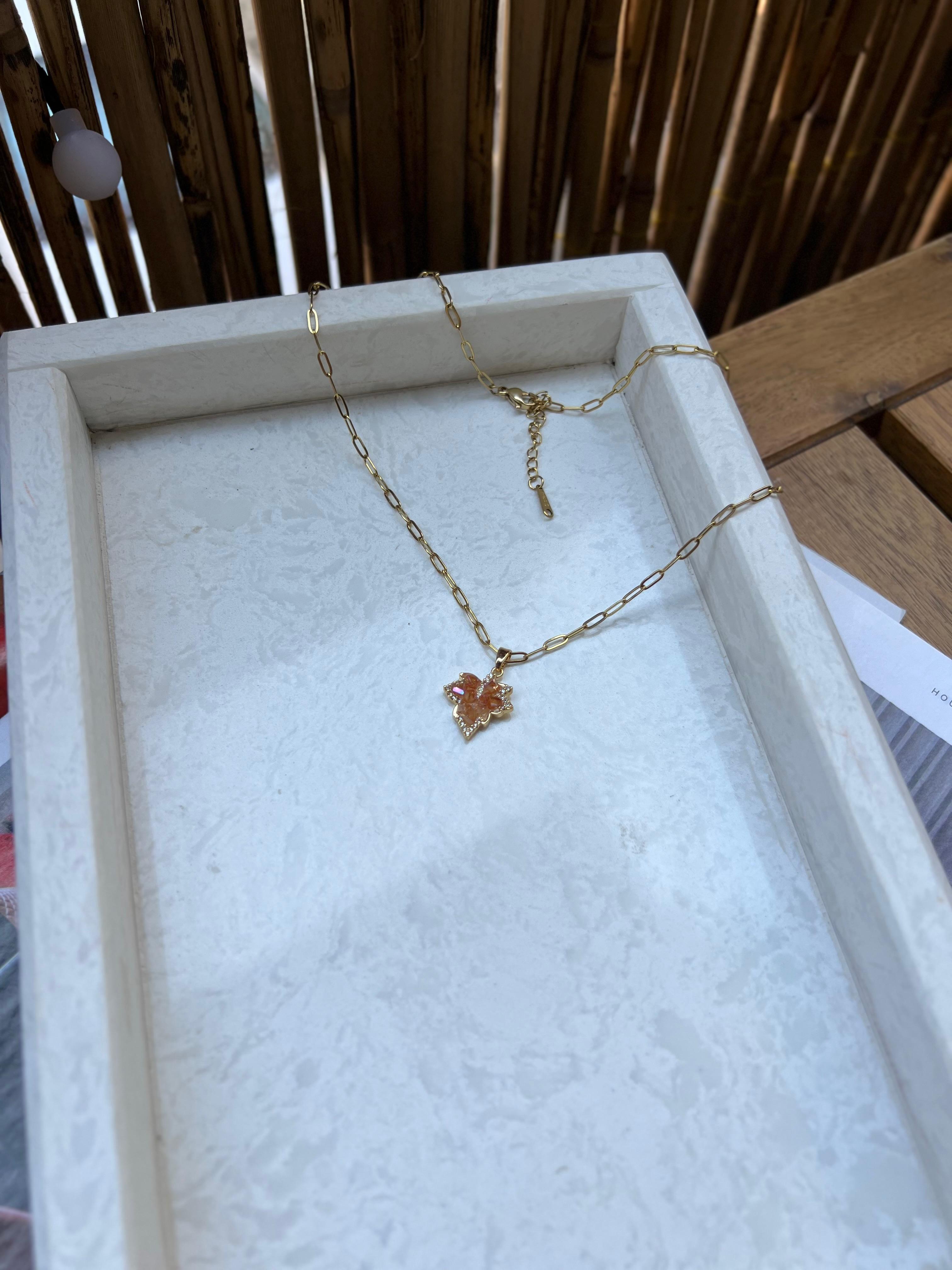 Çelik Çınar Yaprağı Doğaltaş ve Zirkon Kolye