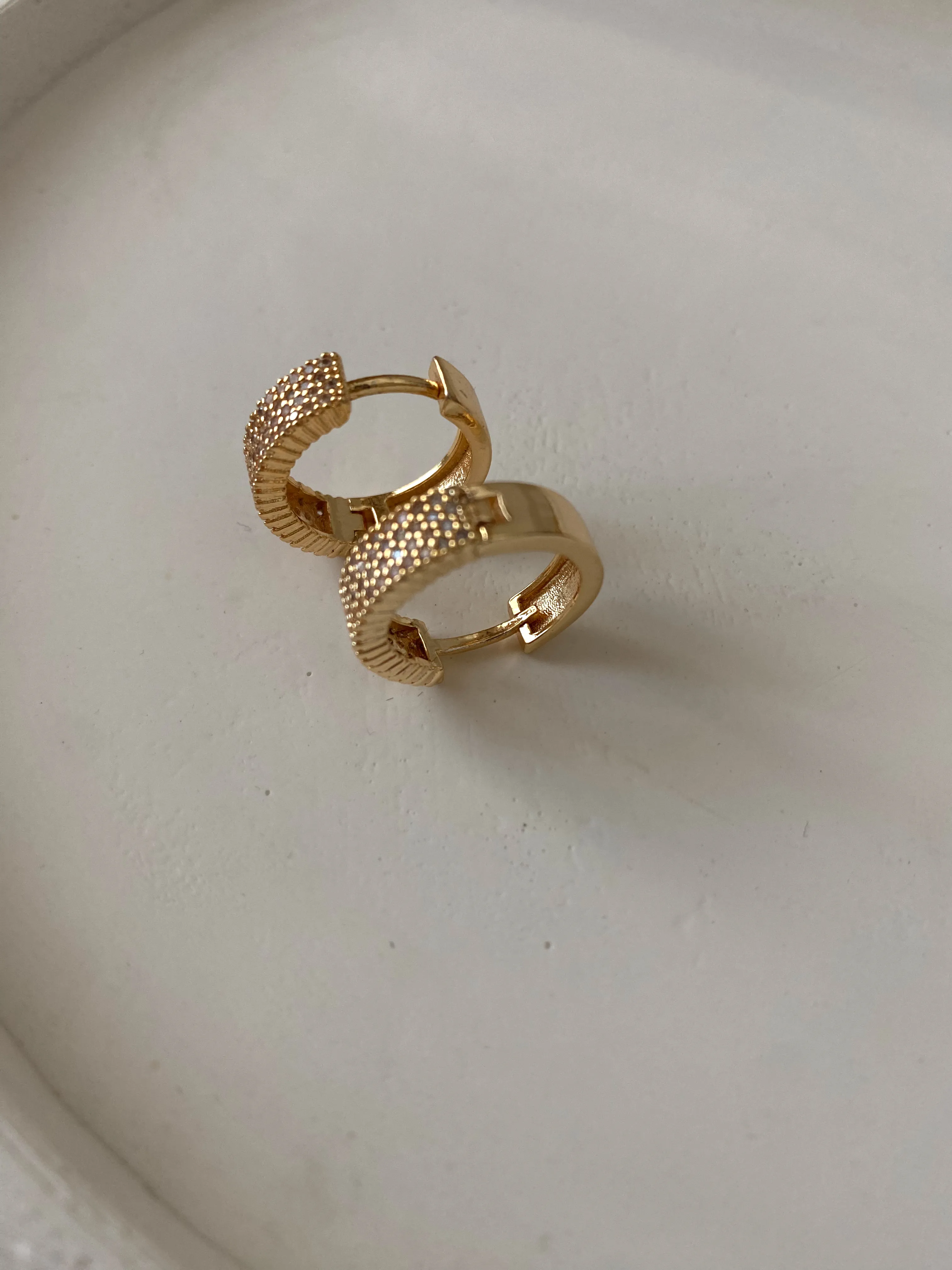 Özel Seri Klasik Zirkon Taşlı Halka Küpe