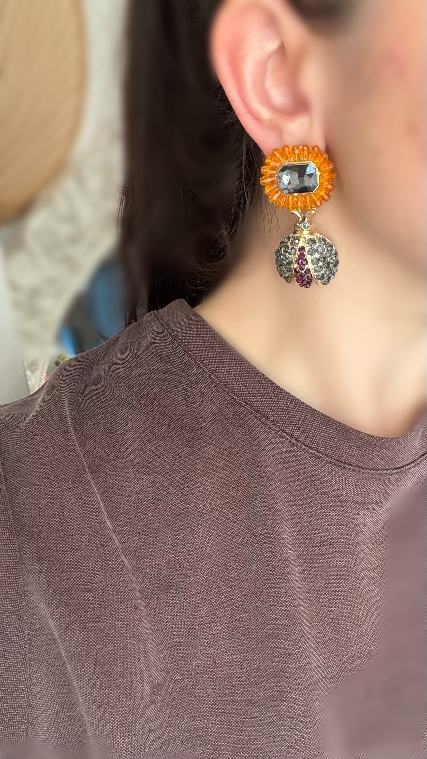 Zr Marka Ayçiçeği Arılı Parlak Taşlı Küpe