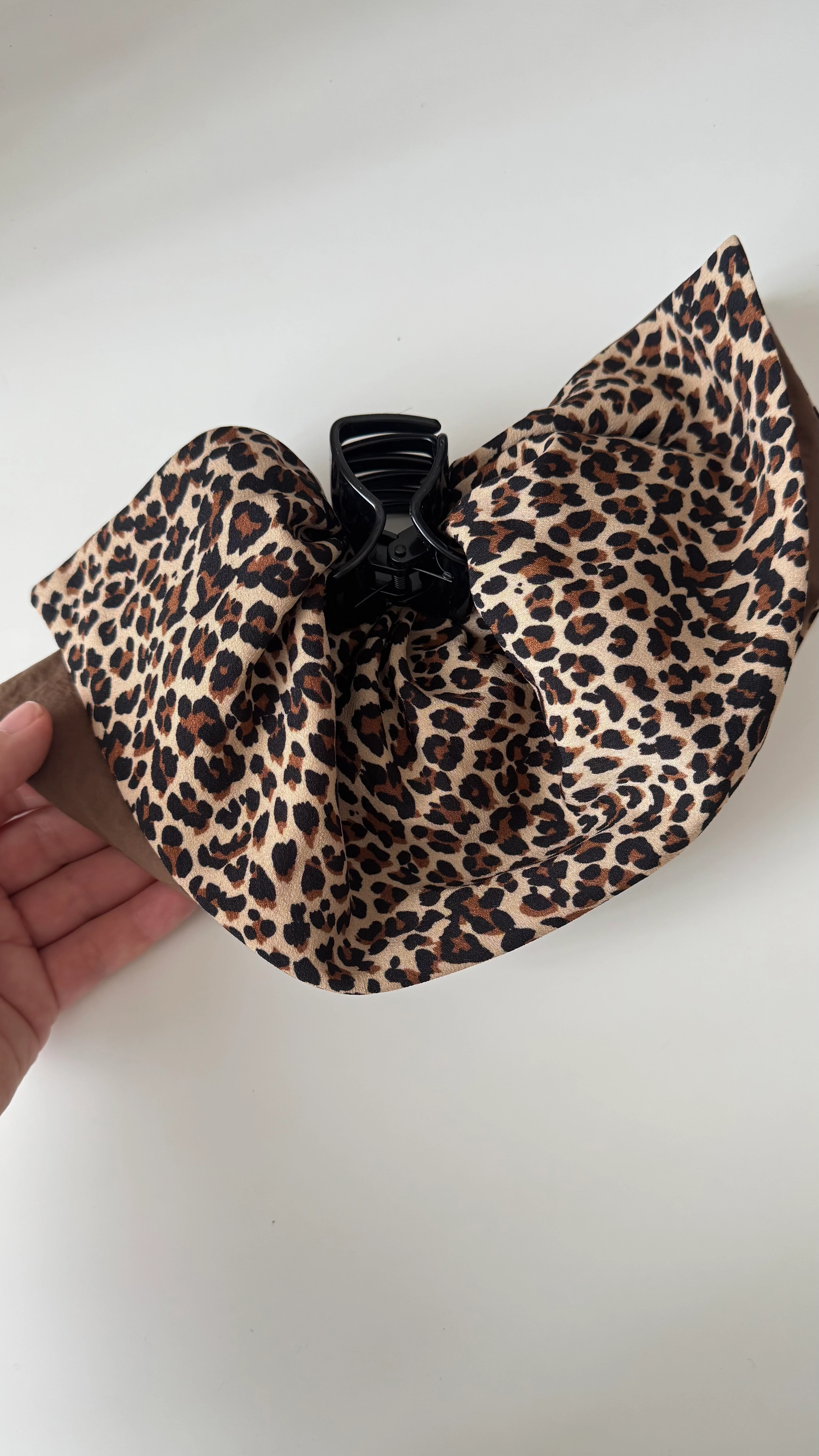 Vintage Leopar Kat Pileli Kıstırmalı Toka