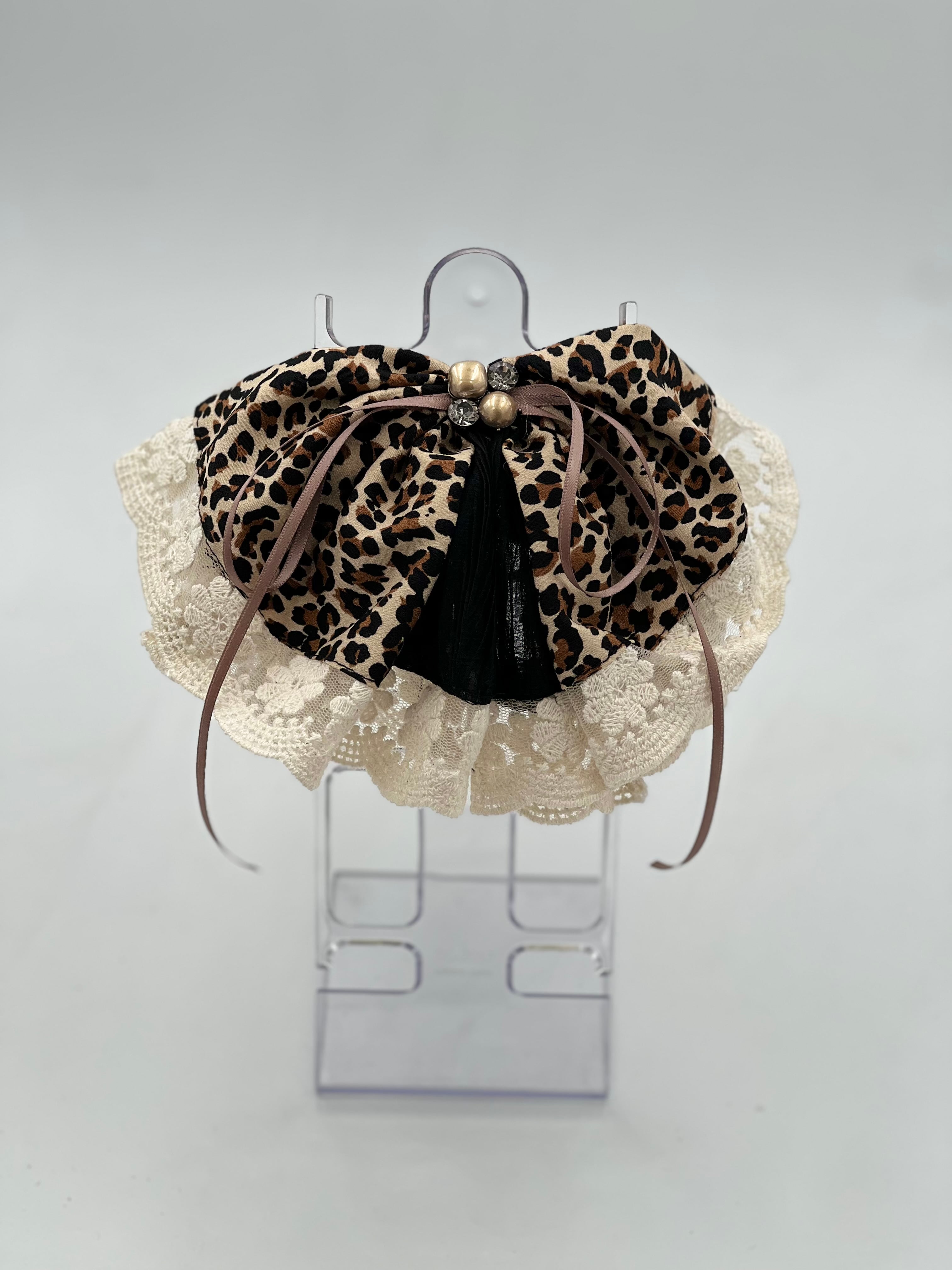 Vintage Leopar Desenli Tül Detay Kıstırmalı Toka