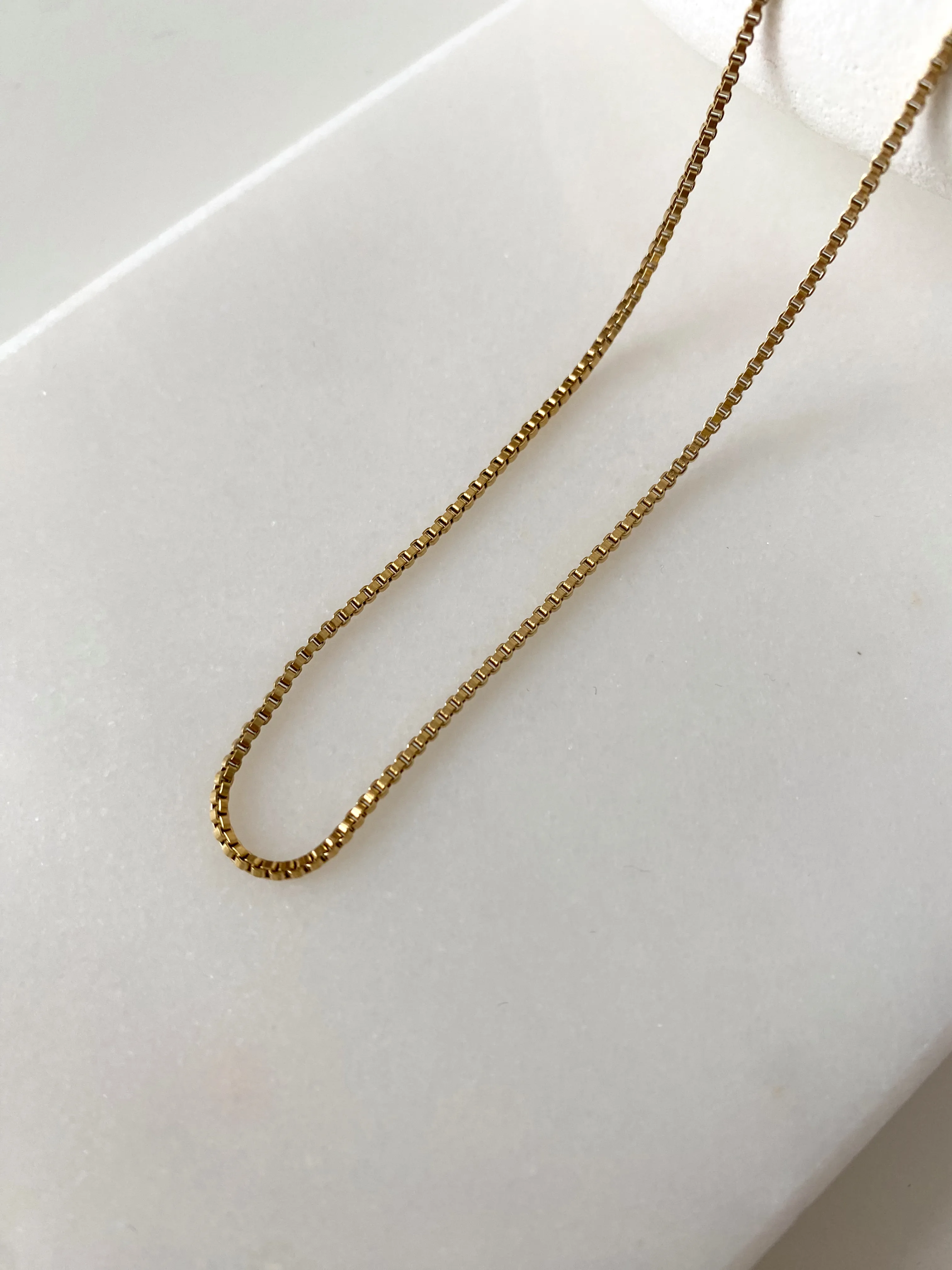 Çelik Kutu Zincir Kolye