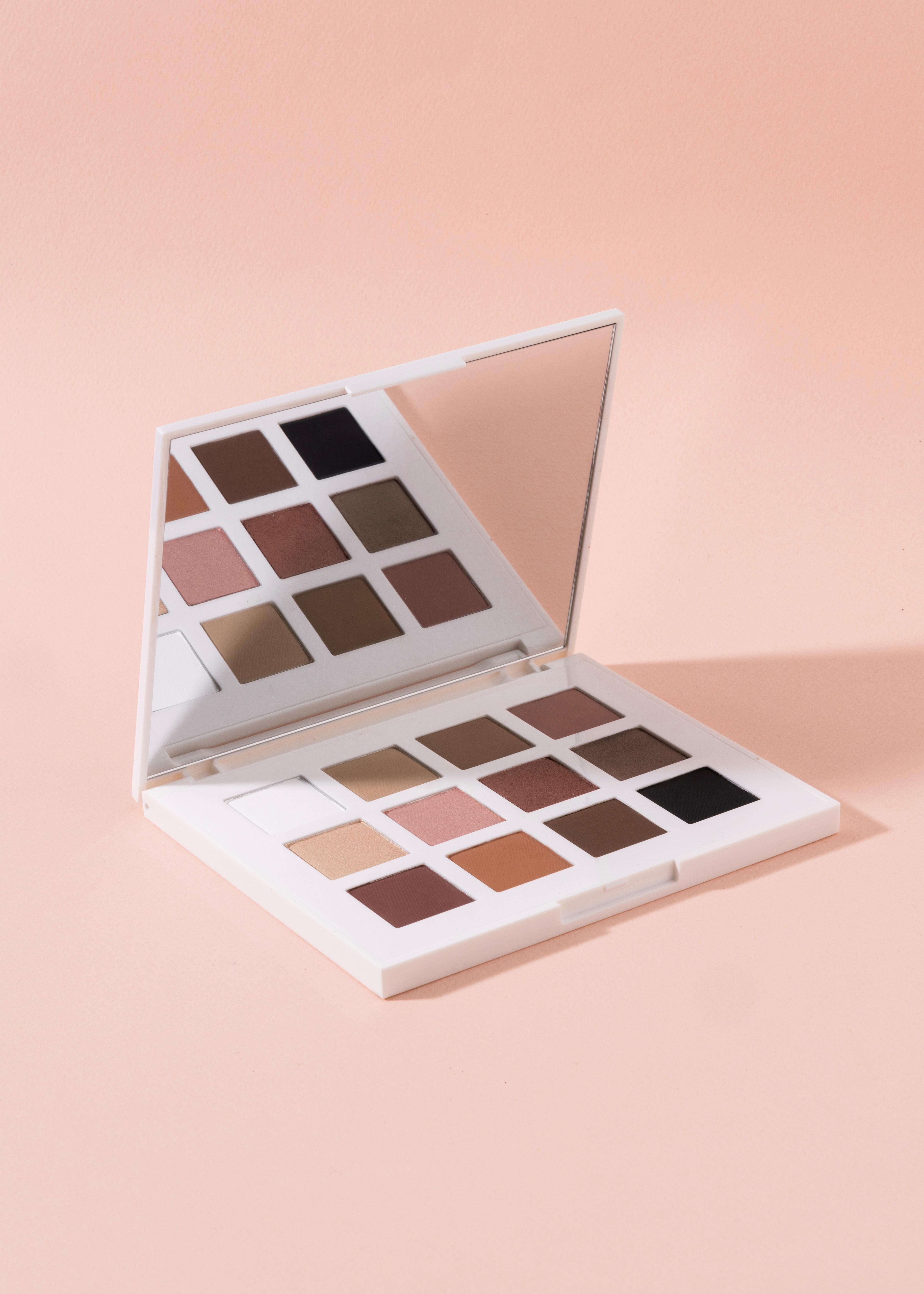 Trust Me Eyeshadow Palette