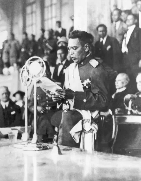 Darbeci genelar Maximiliano Hernandez.